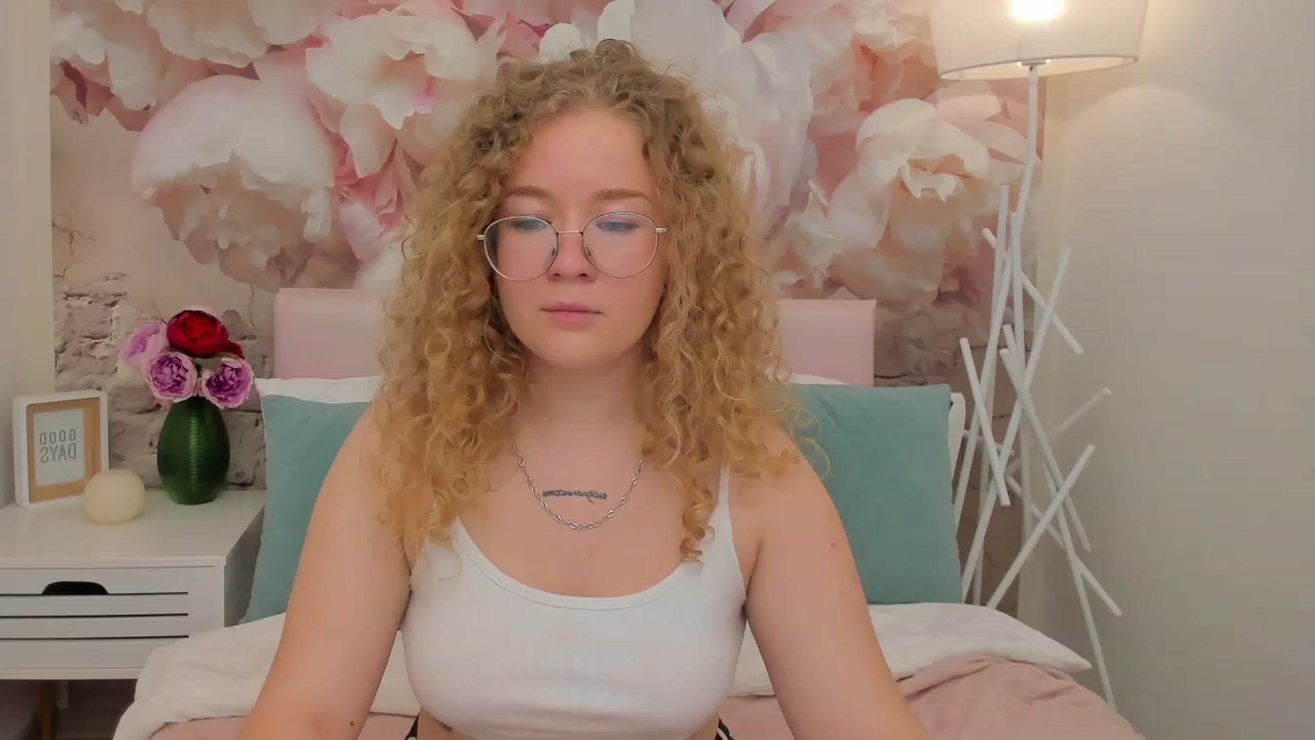 Gallery image thumbnail from CurlyLoverr's myfreecams stream on, 10/22/2023, 11:48 image 10 of 20