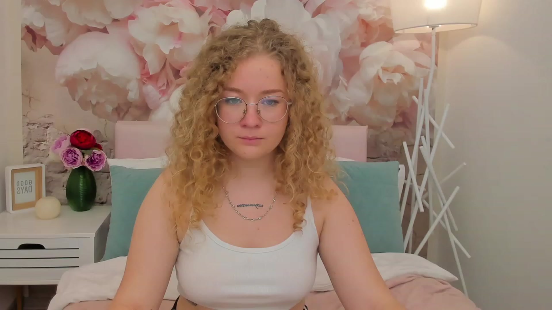 Gallery image thumbnail from CurlyLoverr's myfreecams stream on, 10/22/2023, 11:48 image 11 of 20