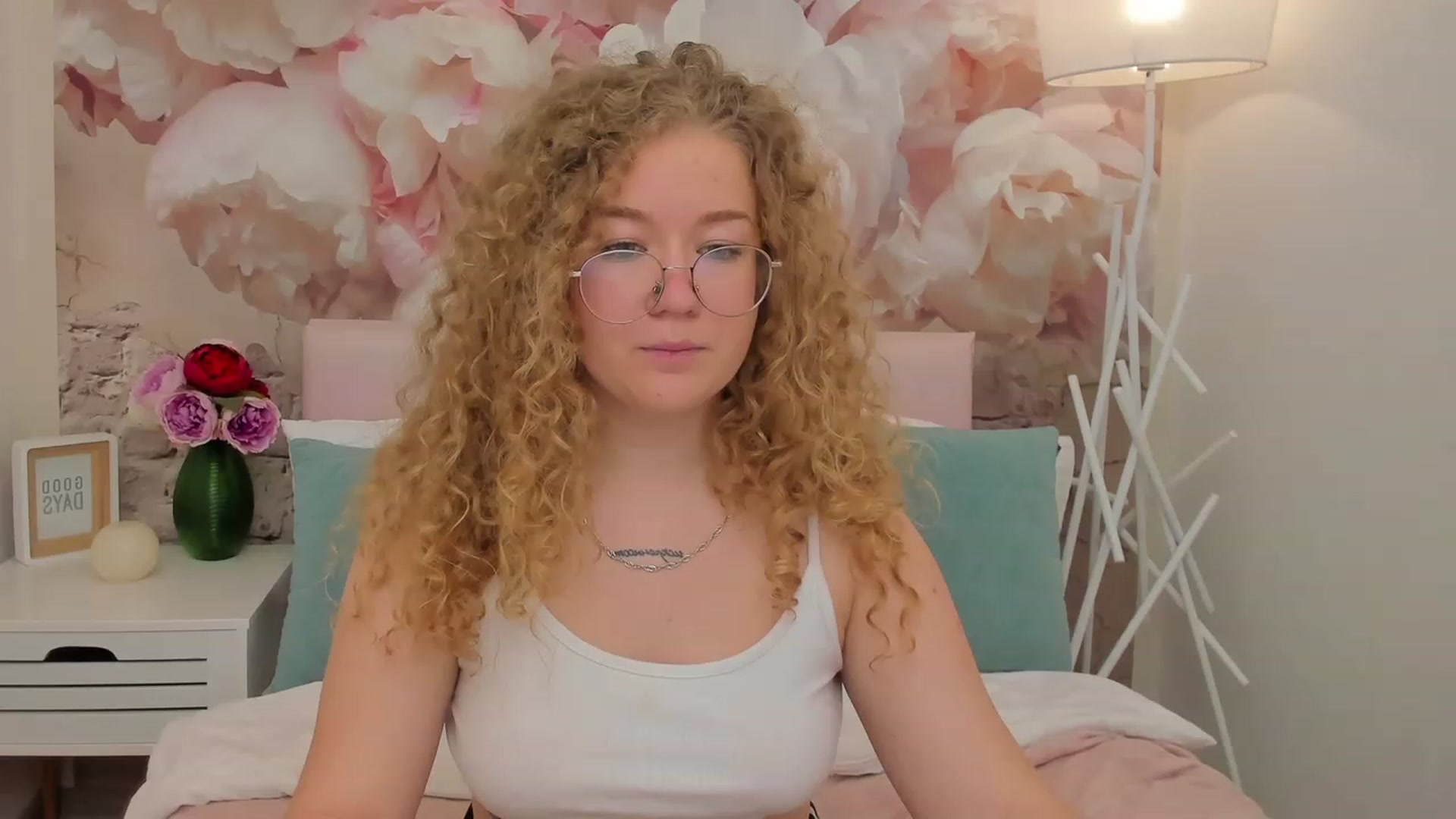 Gallery image thumbnail from CurlyLoverr's myfreecams stream on, 10/22/2023, 11:48 image 20 of 20