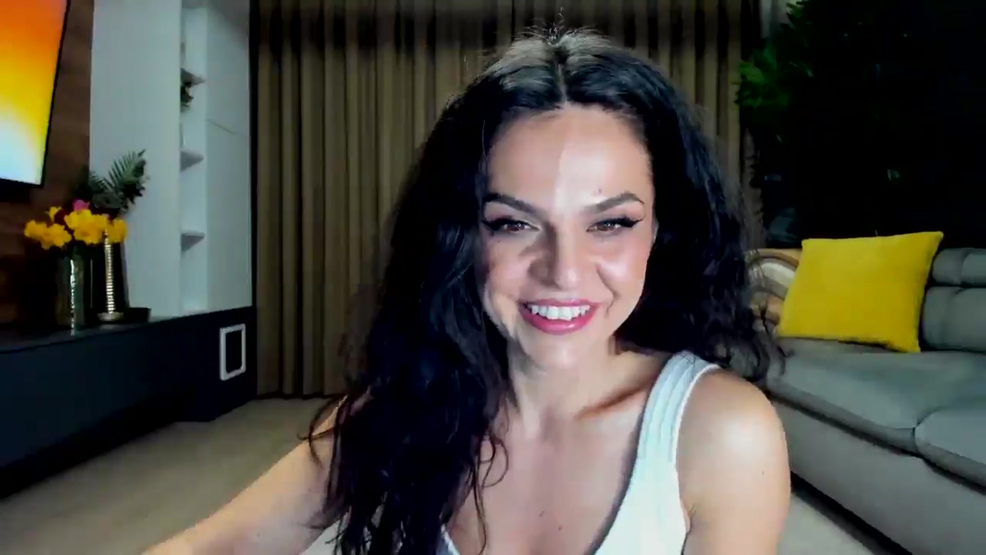 Gallery image thumbnail from CurlyTrouble's myfreecams stream on, 04/25/2026, 22:46 image 17 of 20