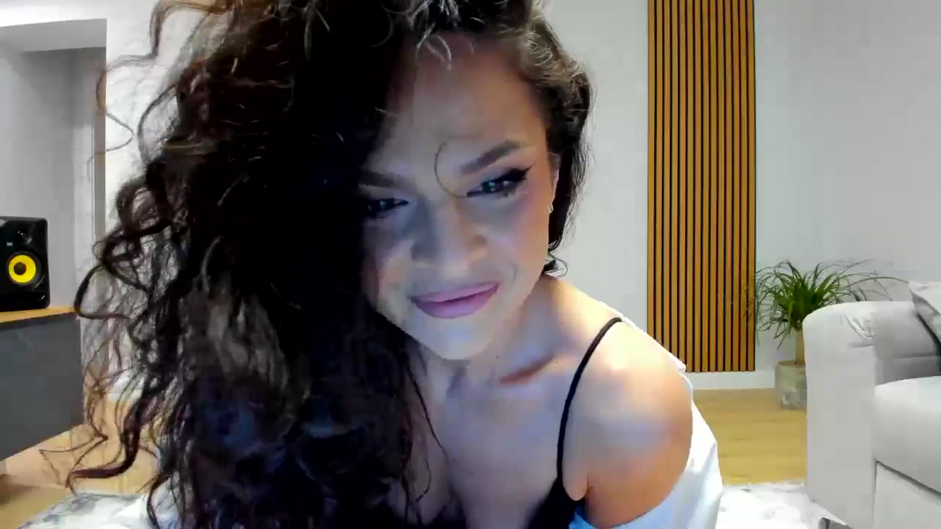 Gallery image thumbnail from CurlyTrouble's myfreecams stream on, 05/10/2026, 20:32 image 3 of 20