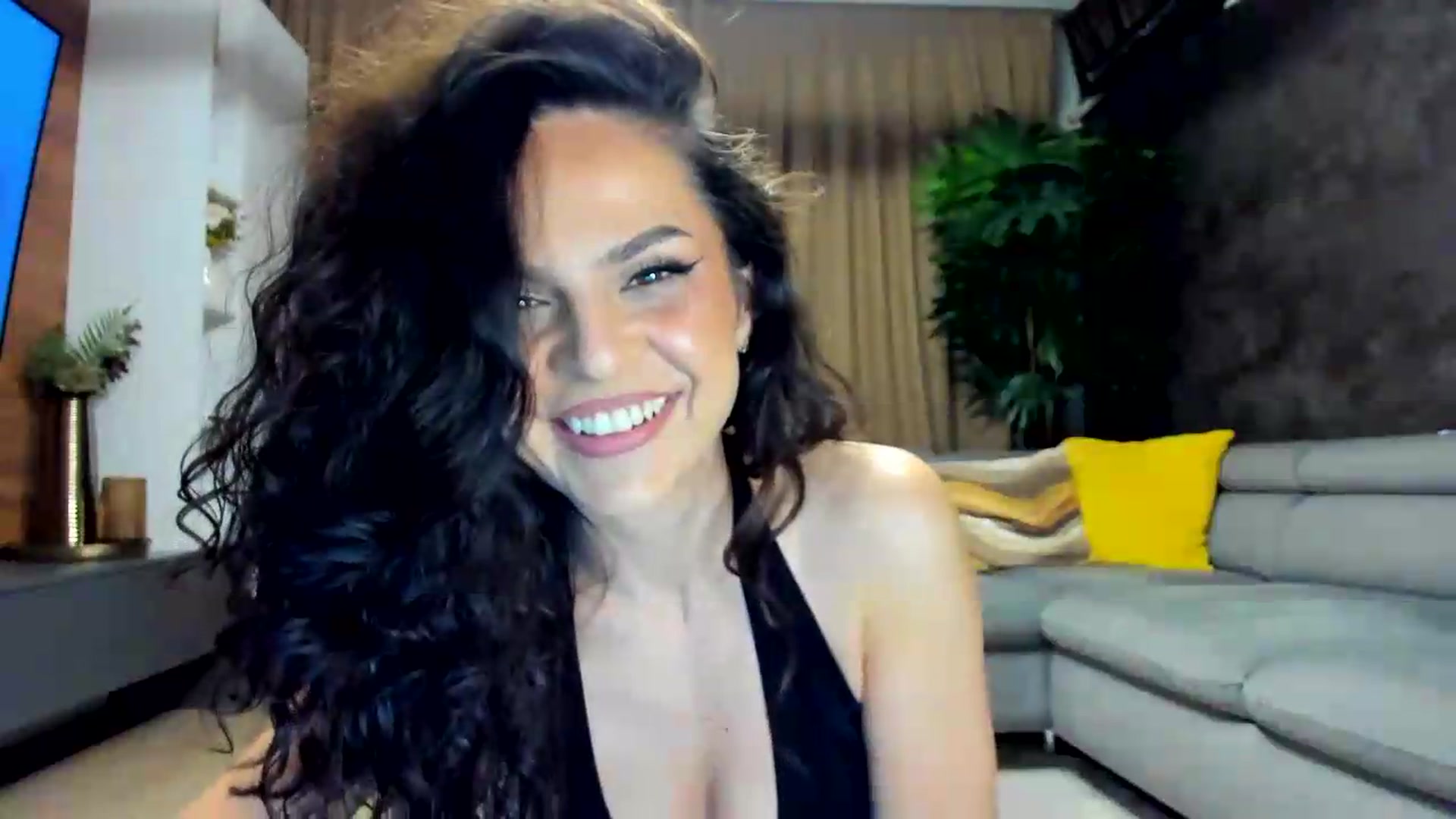Gallery image thumbnail from CurlyTrouble's myfreecams stream on, 05/19/2026, 16:45 image 6 of 20