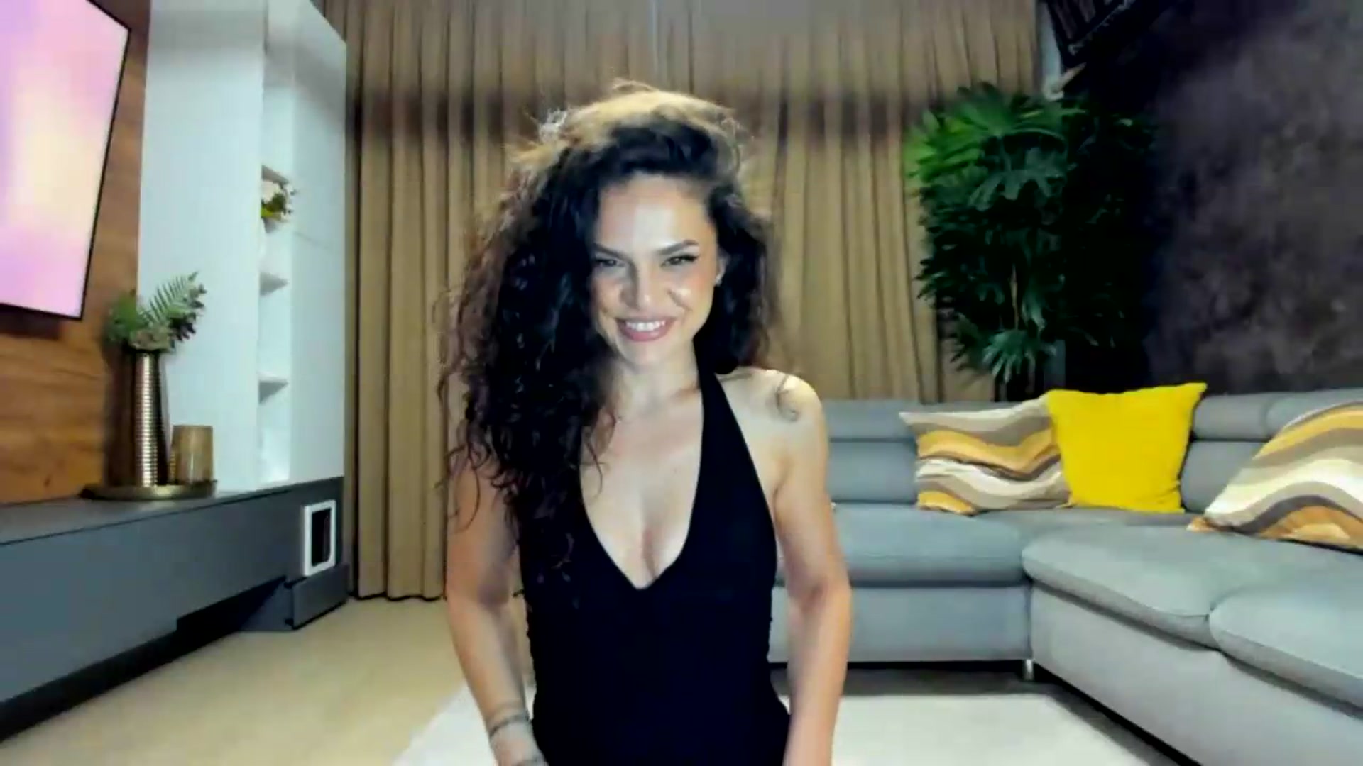 Gallery image thumbnail from CurlyTrouble's myfreecams stream on, 05/19/2026, 21:01 image 8 of 20