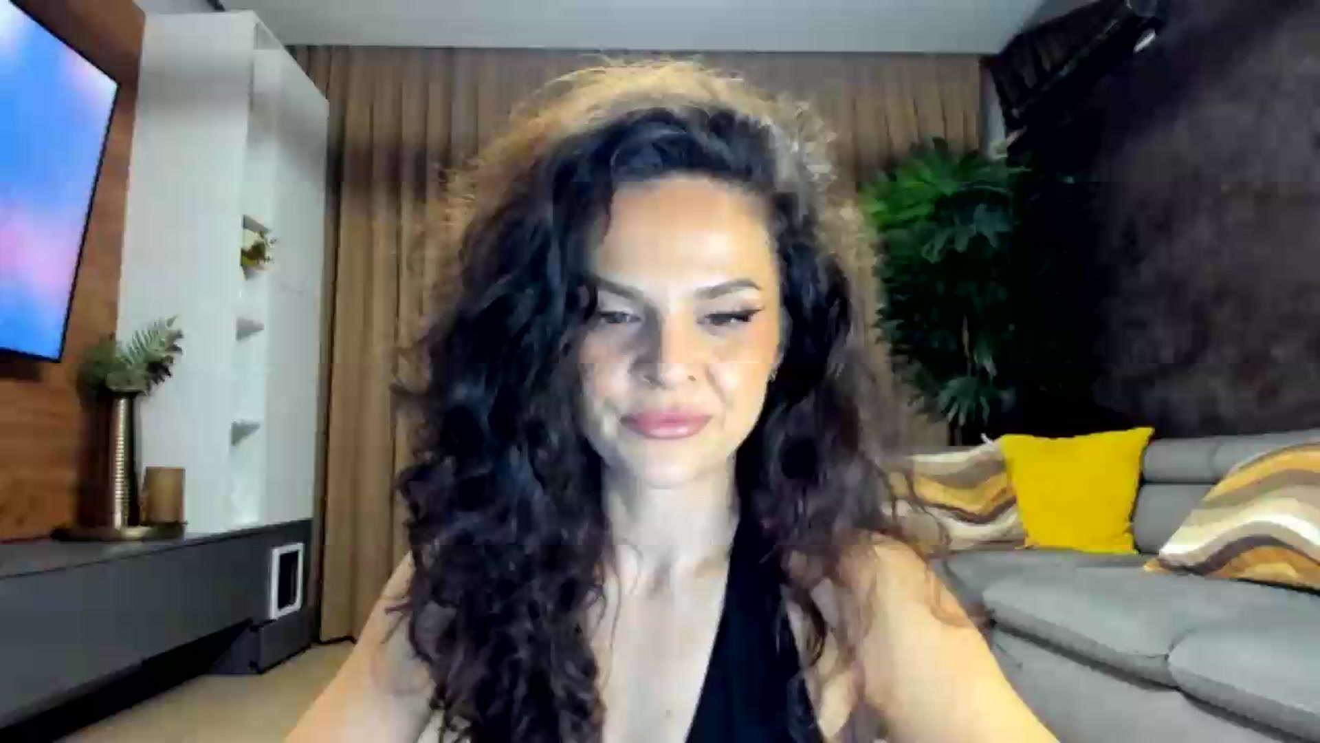 Gallery image thumbnail from CurlyTrouble's myfreecams stream on, 05/19/2026, 21:01 image 1 of 20
