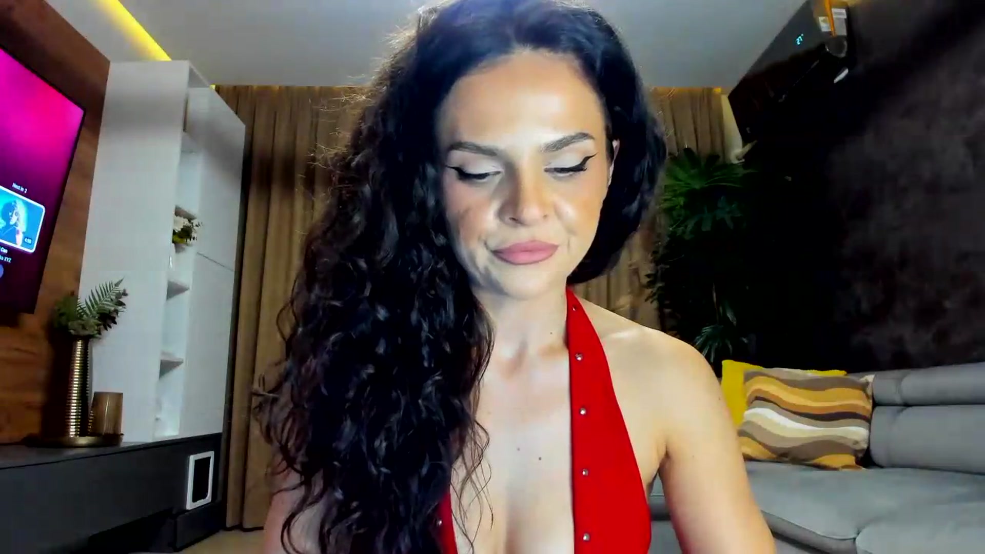 Gallery image thumbnail from CurlyTrouble's myfreecams stream on, 05/20/2026, 20:28 image 9 of 20