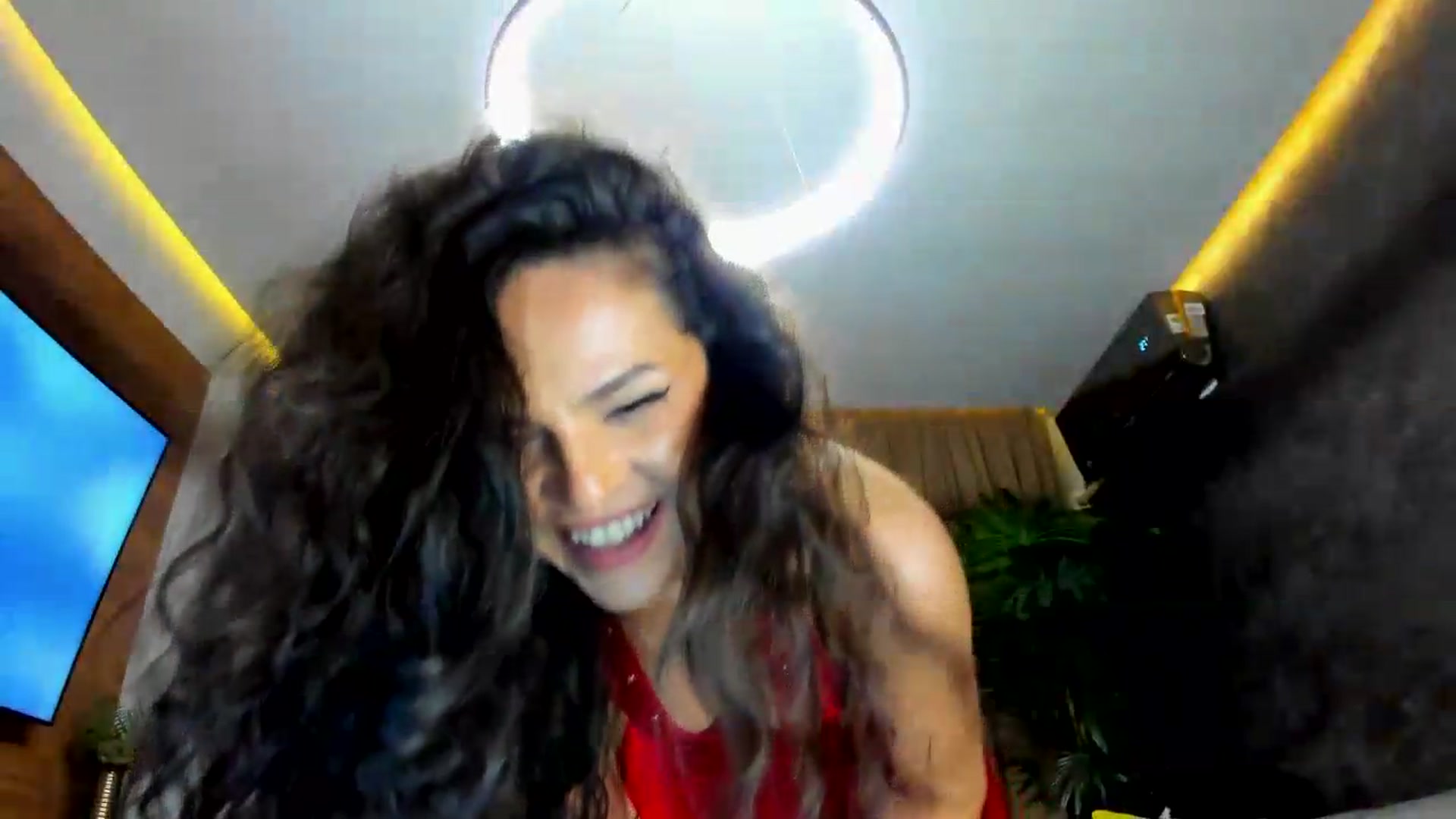 Gallery image thumbnail from CurlyTrouble's myfreecams stream on, 05/20/2026, 20:28 image 16 of 20