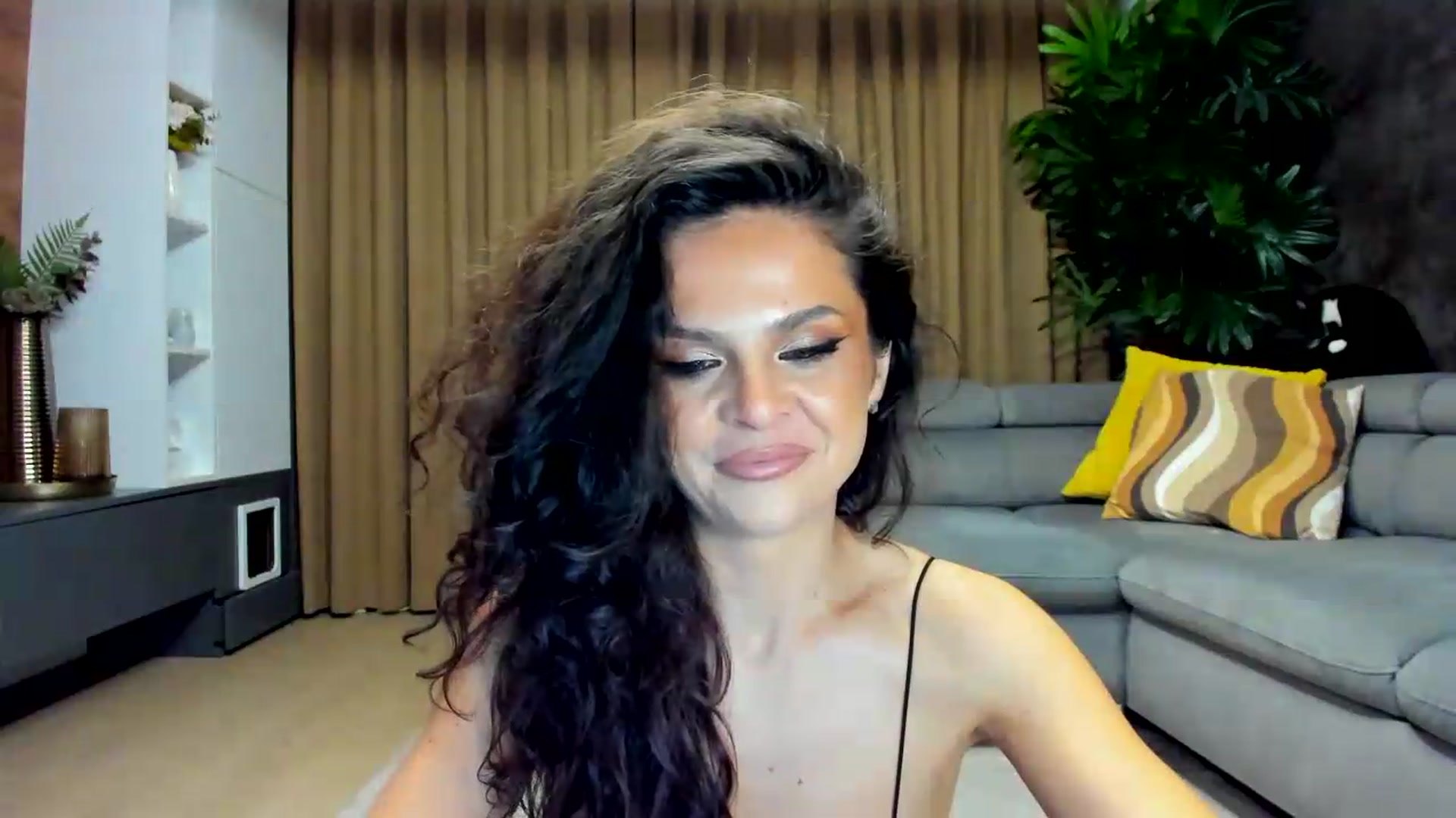 Gallery image thumbnail from CurlyTrouble's myfreecams stream on, 05/27/2026, 23:05 image 14 of 20