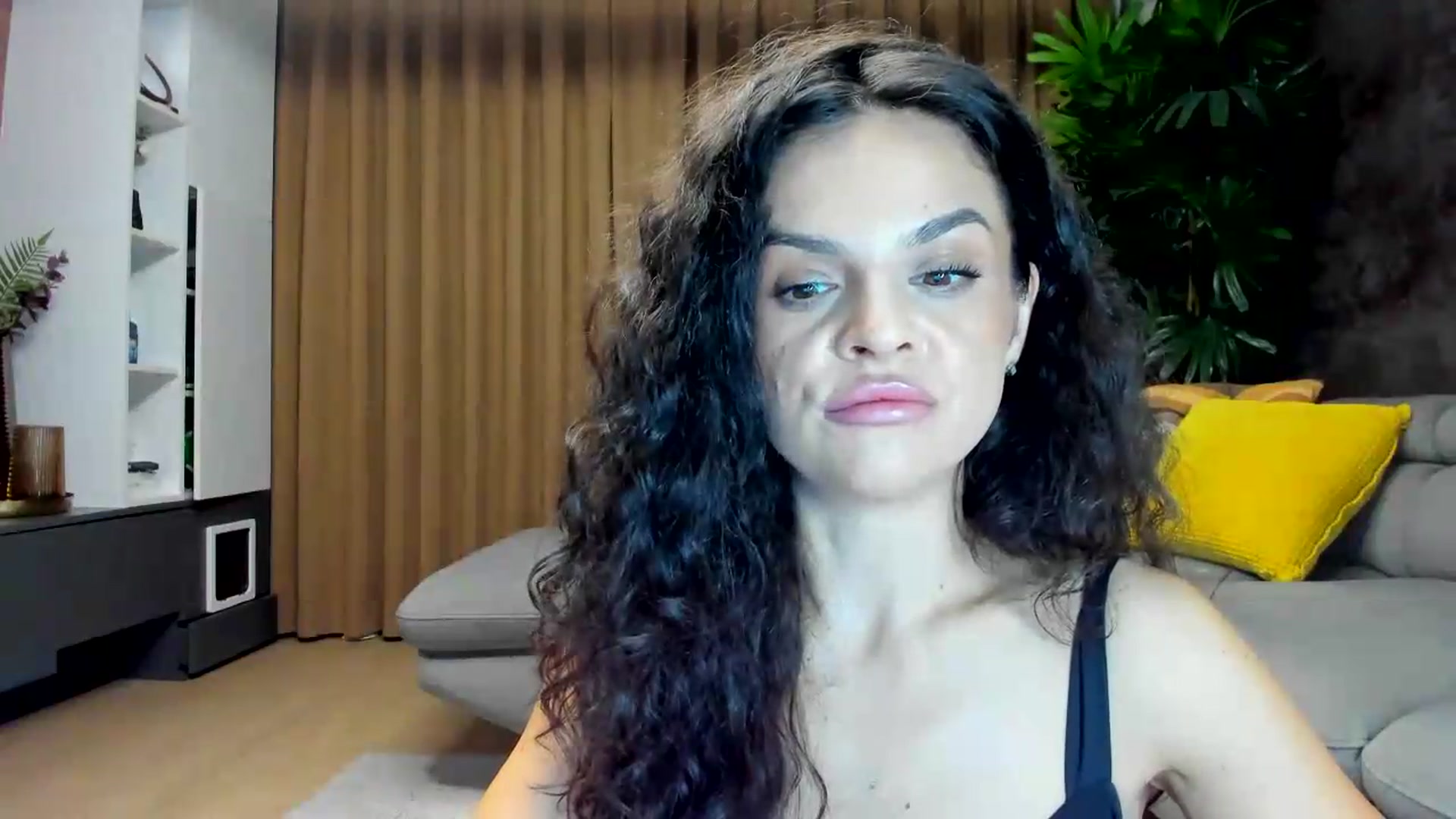 Gallery image thumbnail from CurlyTrouble's myfreecams stream on, 06/21/2026, 24:27 image 10 of 20
