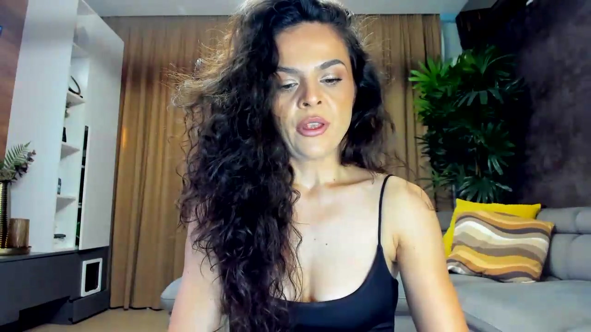 Gallery image thumbnail from CurlyTrouble's myfreecams stream on, 06/21/2026, 14:51 image 2 of 20