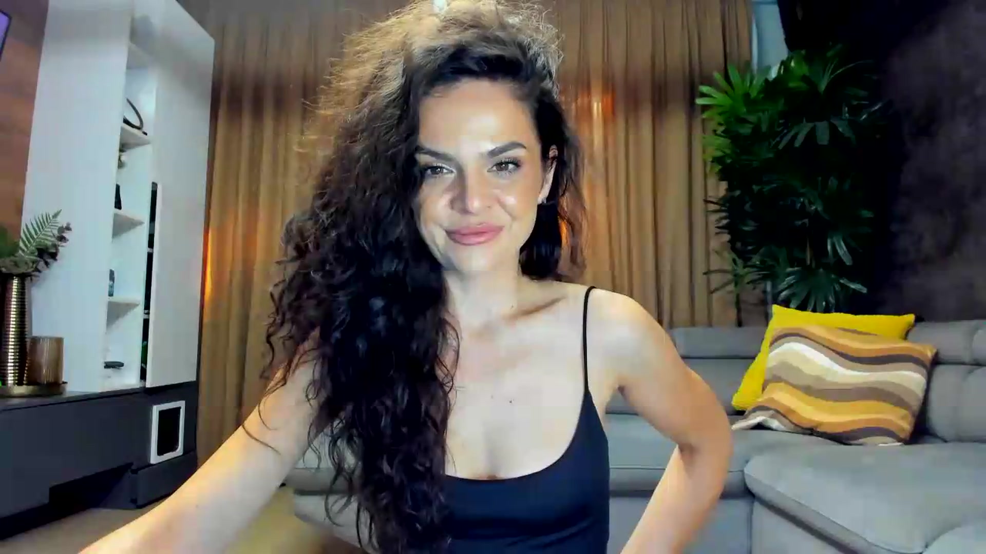 Gallery image thumbnail from CurlyTrouble's myfreecams stream on, 06/21/2026, 14:51 image 18 of 20