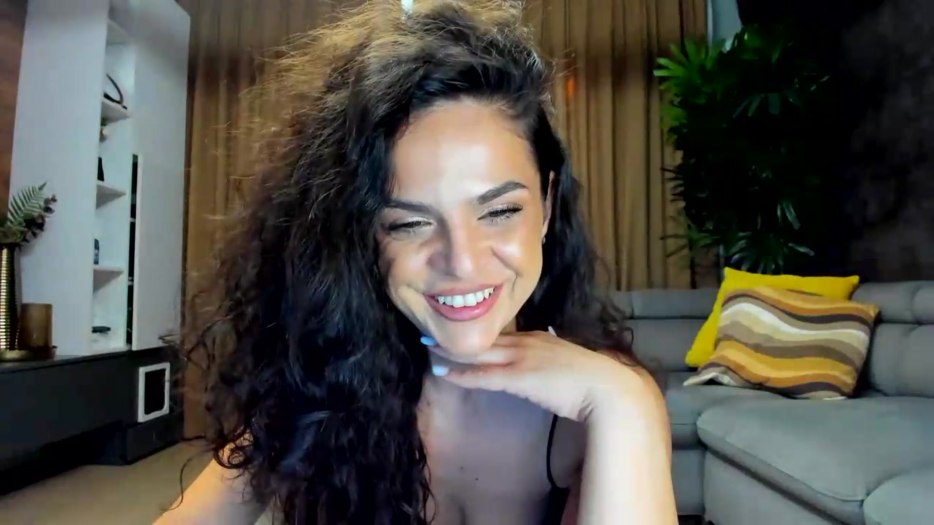 Gallery image thumbnail from CurlyTrouble's myfreecams stream on, 06/21/2026, 14:51 image 14 of 20