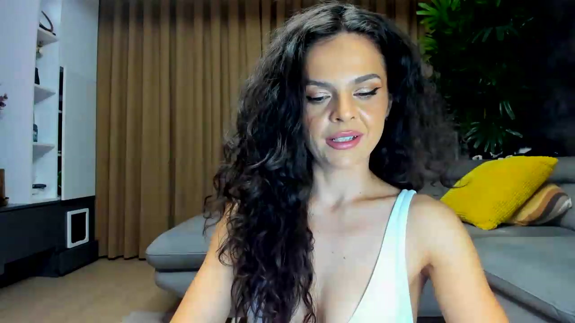 Gallery image thumbnail from CurlyTrouble's myfreecams stream on, 06/22/2026, 24:42 image 8 of 20
