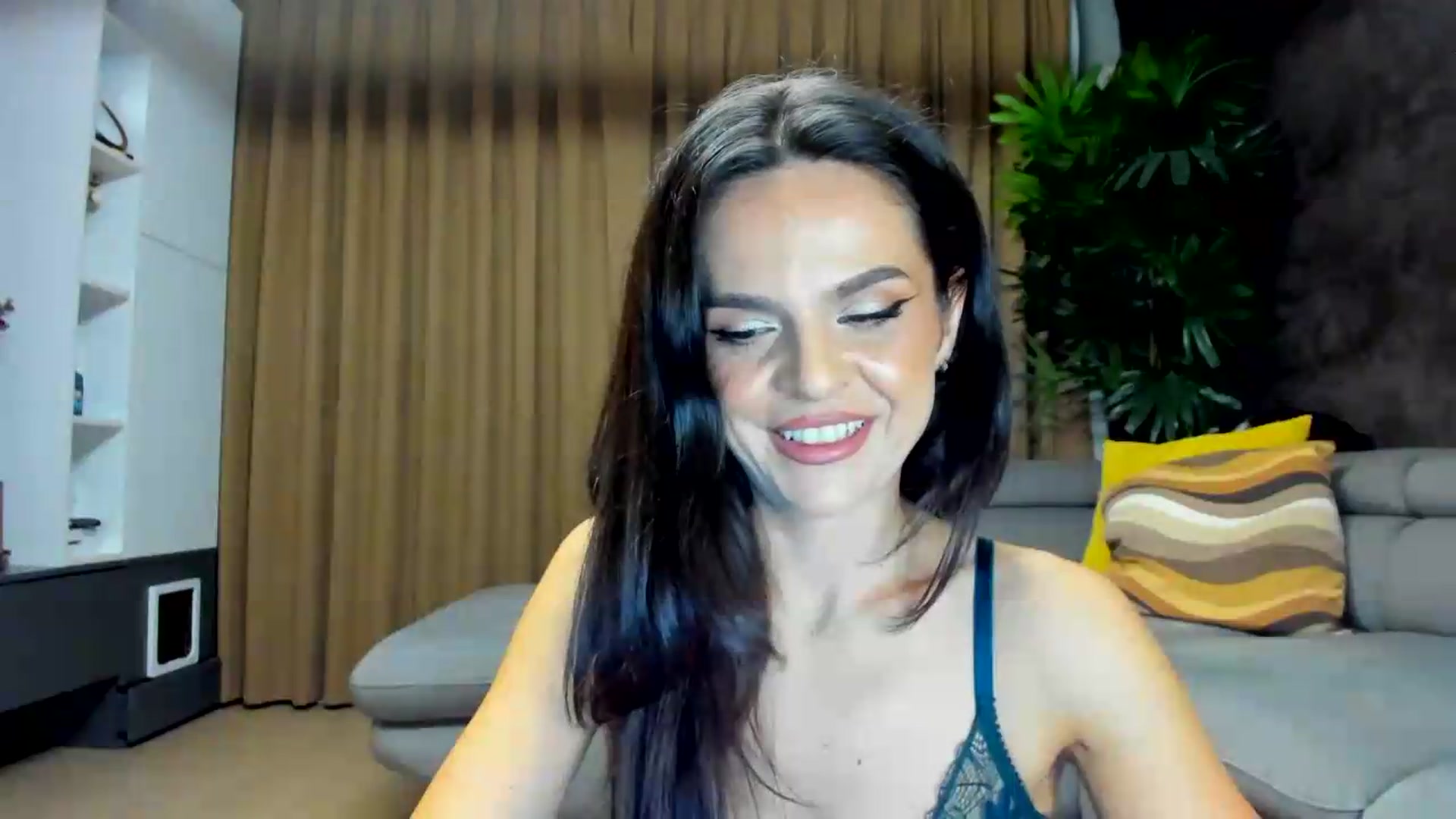 Gallery image thumbnail from CurlyTrouble's myfreecams stream on, 06/23/2026, 21:29 image 4 of 20
