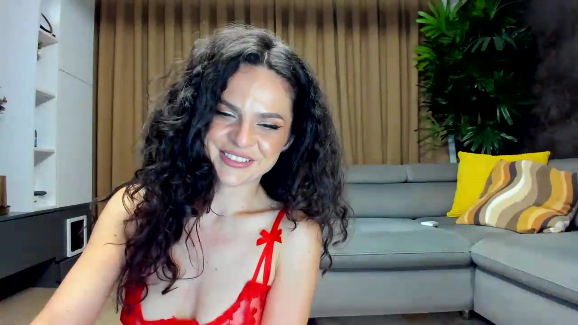 Gallery image thumbnail from CurlyTrouble's myfreecams stream on, 06/28/2026, 24:35 image 18 of 20