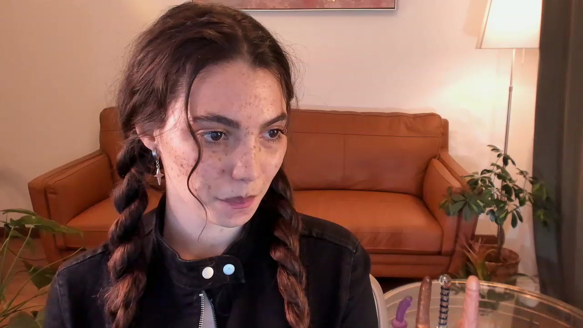 Gallery image thumbnail from Curly_charli's myfreecams stream on, 12/10/2022, 01:55 image 6 of 20