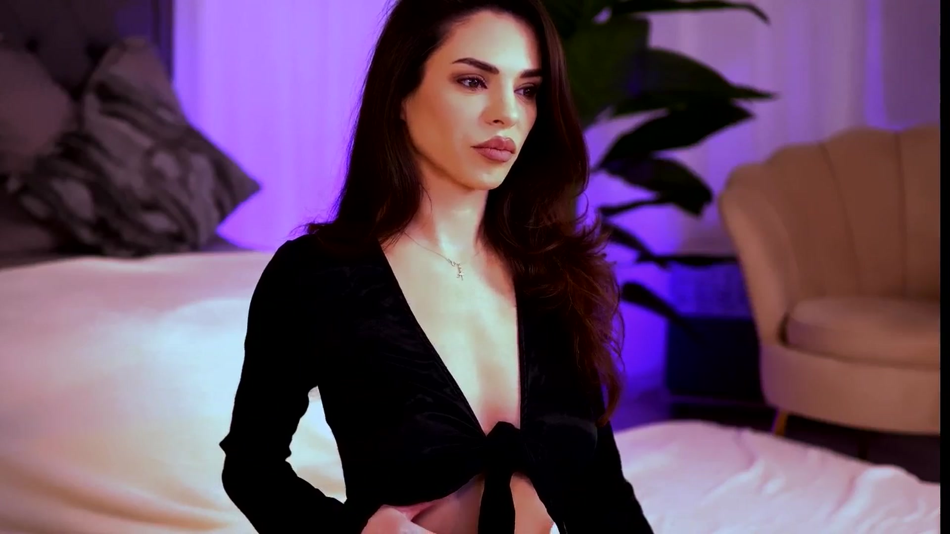 Gallery image thumbnail from CurvedLizzie's myfreecams stream on, 02/11/2026, 24:01 image 9 of 20