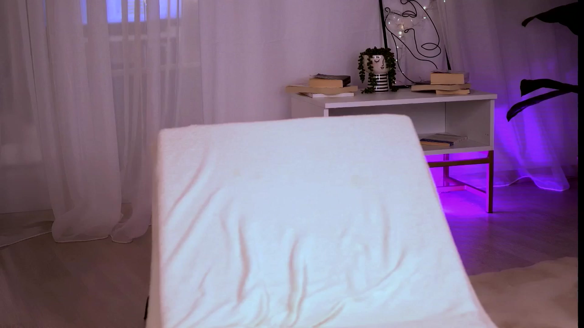 Gallery image thumbnail from CurvedLizzie's myfreecams stream on, 02/27/2026, 02:09 image 11 of 20