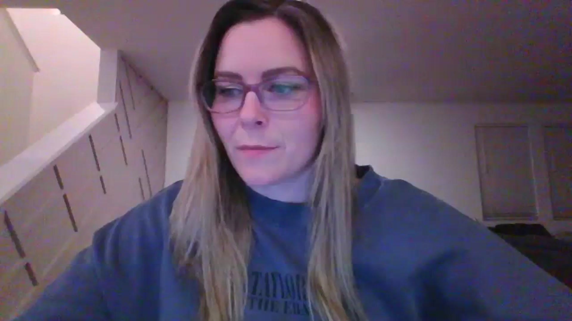 Gallery image thumbnail from CurvyCutie21's myfreecams stream on, 09/18/2023, 07:32 image 13 of 20