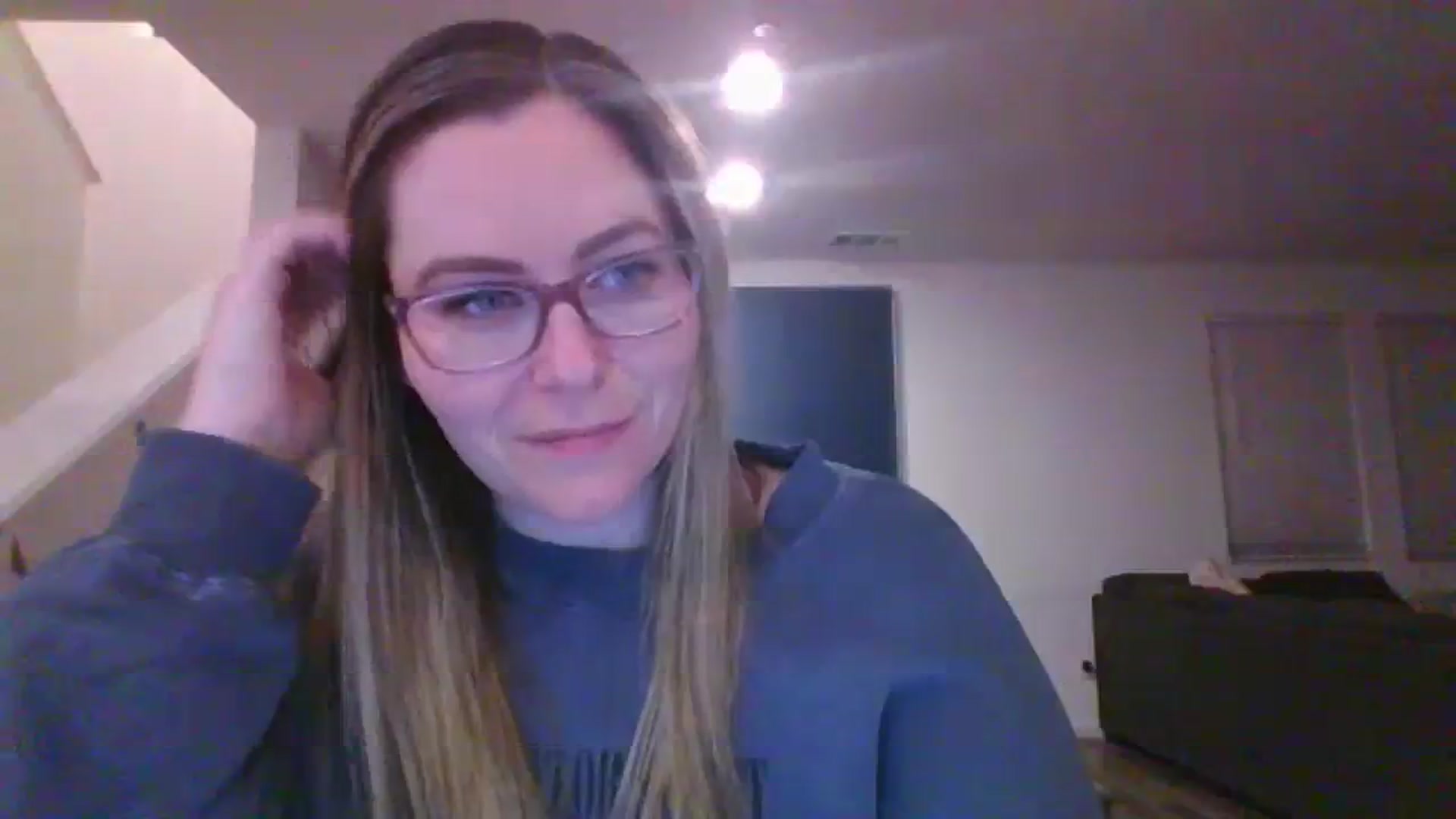 Gallery image thumbnail from CurvyCutie21's myfreecams stream on, 09/18/2023, 07:32 image 14 of 20