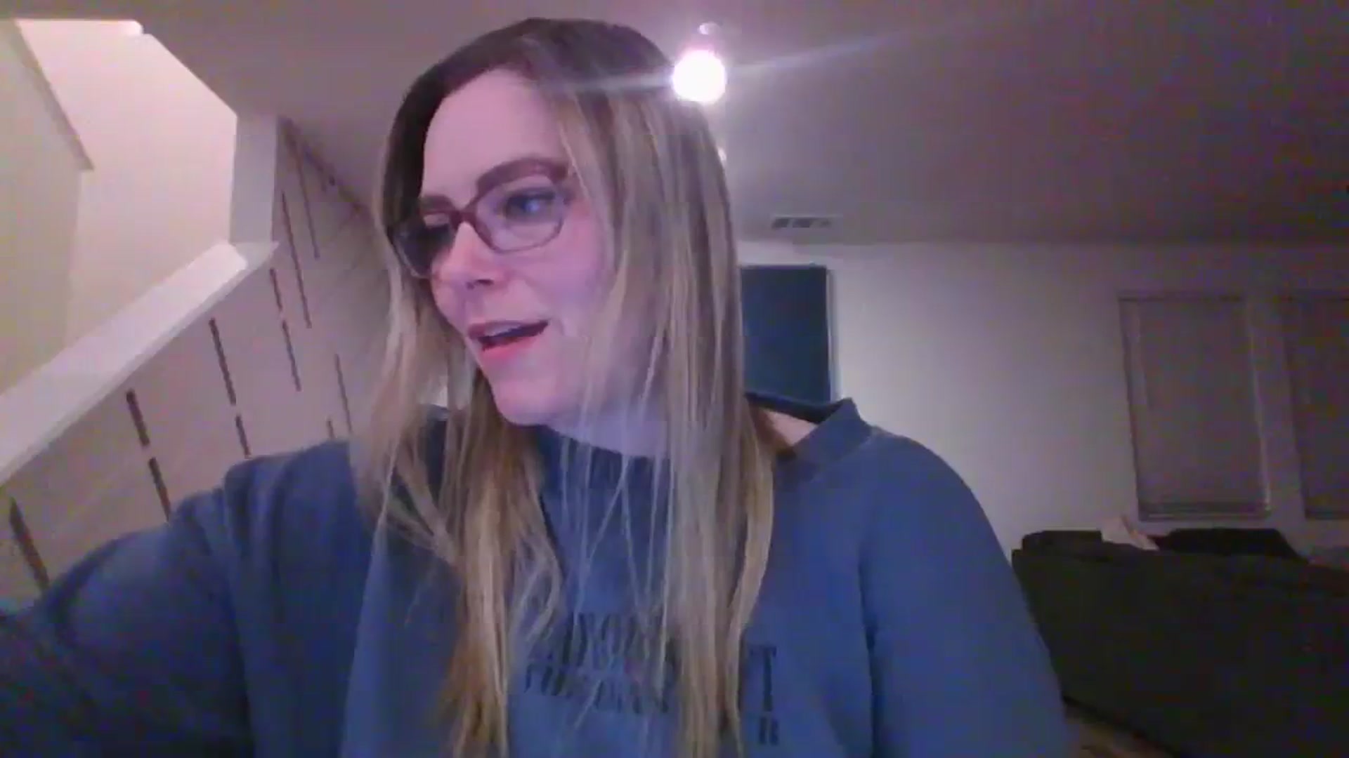 Gallery image thumbnail from CurvyCutie21's myfreecams stream on, 09/18/2023, 07:32 image 11 of 20