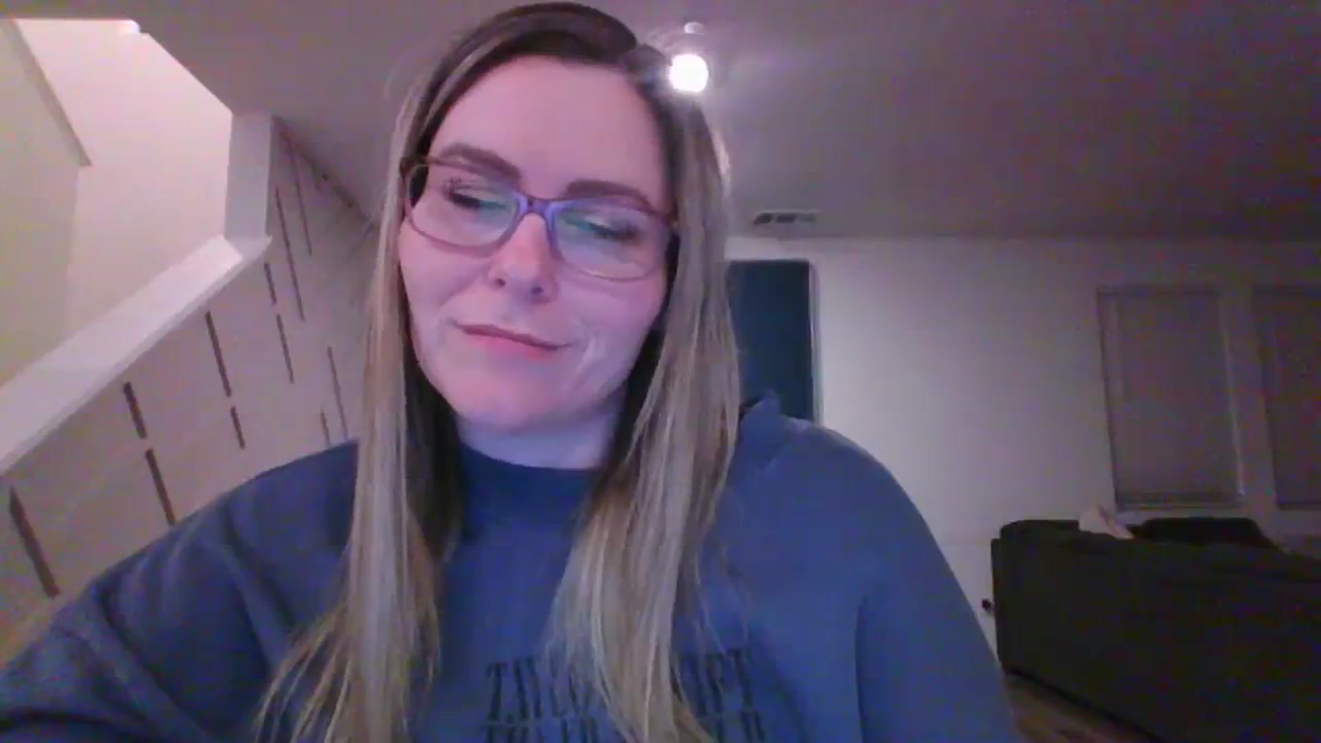 Gallery image thumbnail from CurvyCutie21's myfreecams stream on, 09/18/2023, 07:32 image 19 of 20