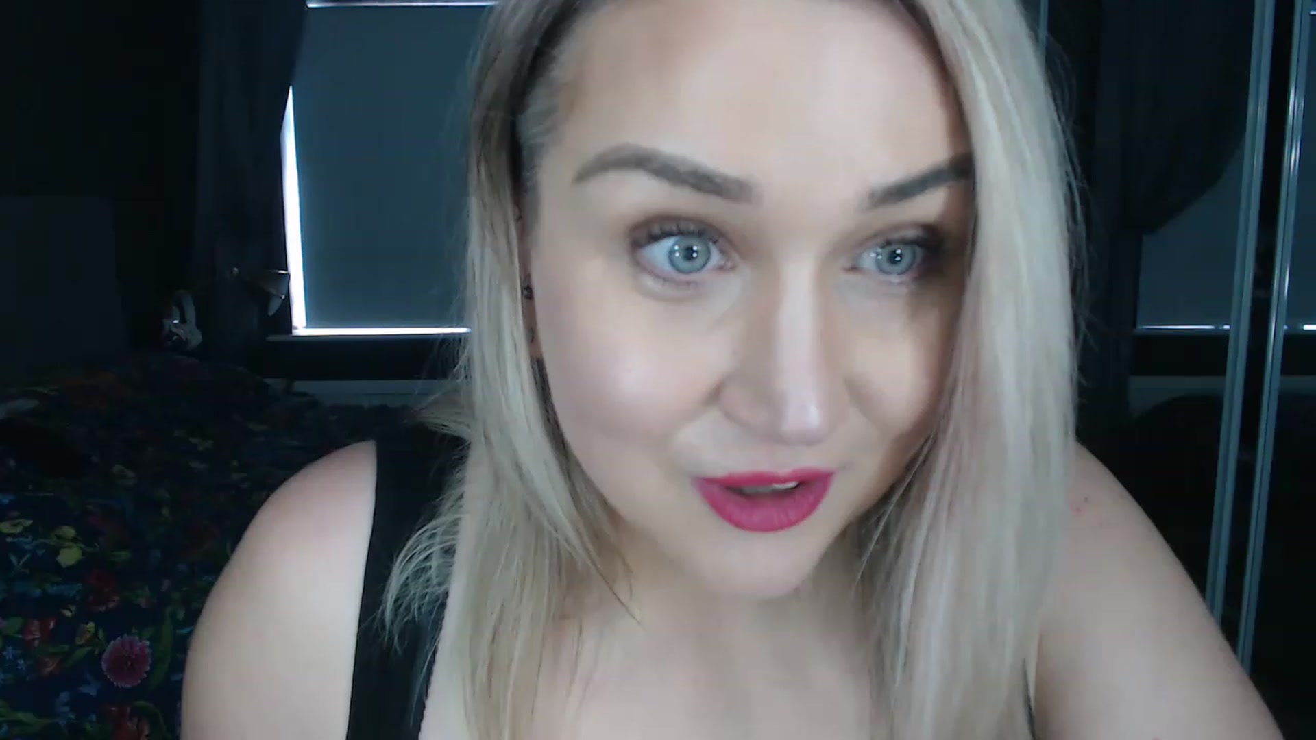 Gallery image thumbnail from CurvyWifeyX's myfreecams stream on, 11/25/2022, 11:25 image 5 of 20