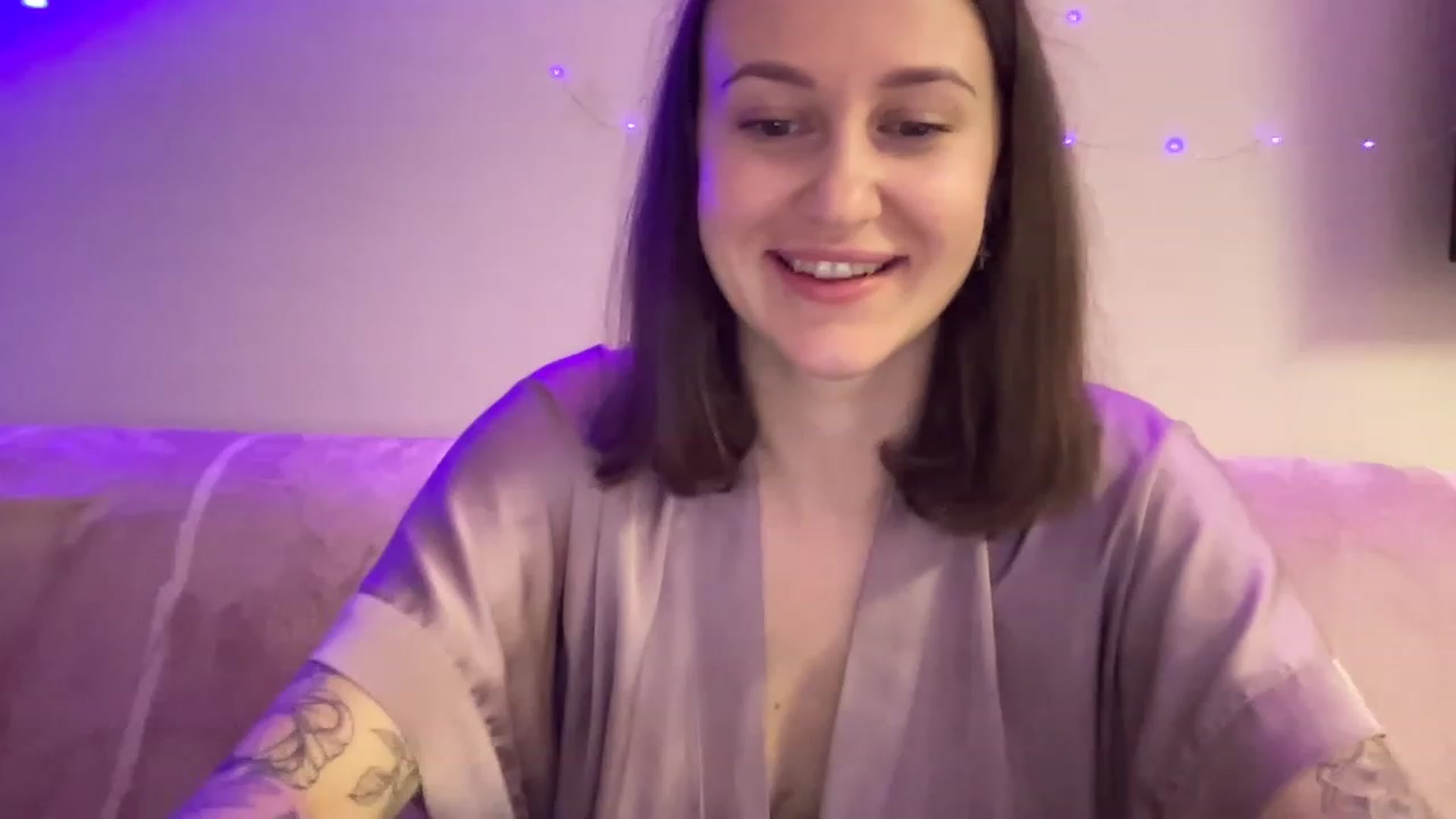 Gallery image thumbnail from Curvy_Bae's myfreecams stream on, 12/07/2022, 20:06 image 12 of 20