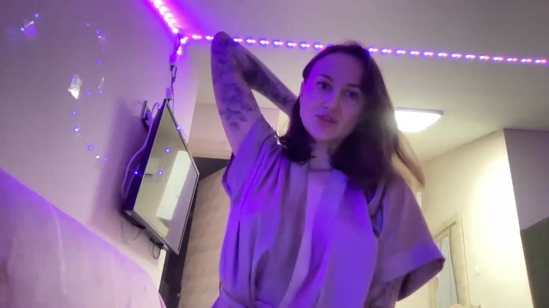Gallery image thumbnail from Curvy_Bae's myfreecams stream on, 12/07/2022, 20:06 image 17 of 20