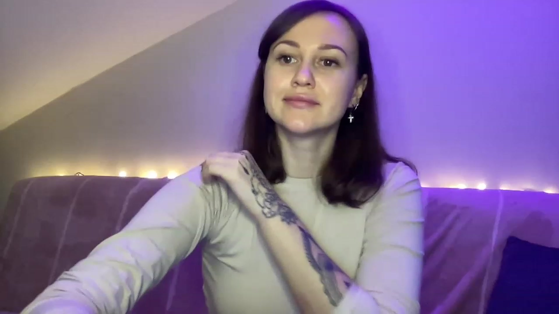 Gallery image thumbnail from Curvy_Bae's myfreecams stream on, 02/05/2023, 16:27 image 3 of 20