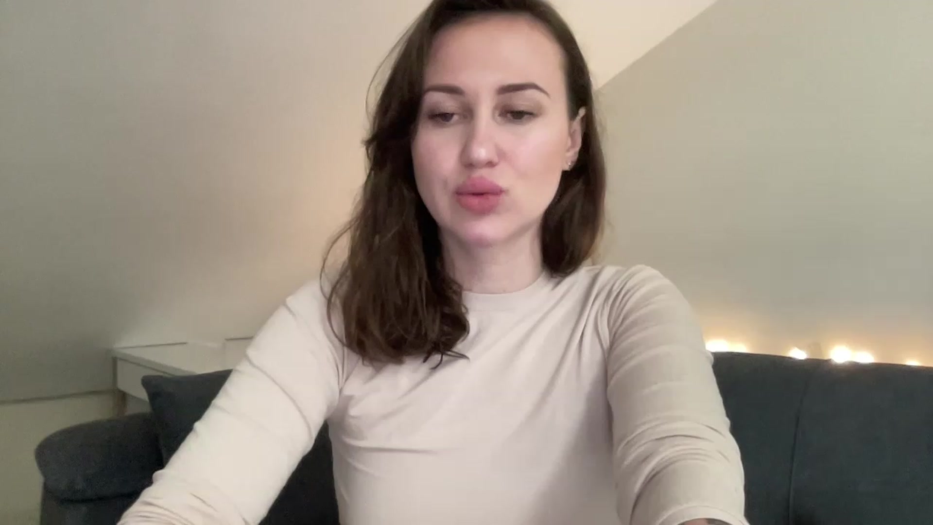 Gallery image thumbnail from Curvy_Bae's myfreecams stream on, 04/22/2023, 18:25 image 12 of 20