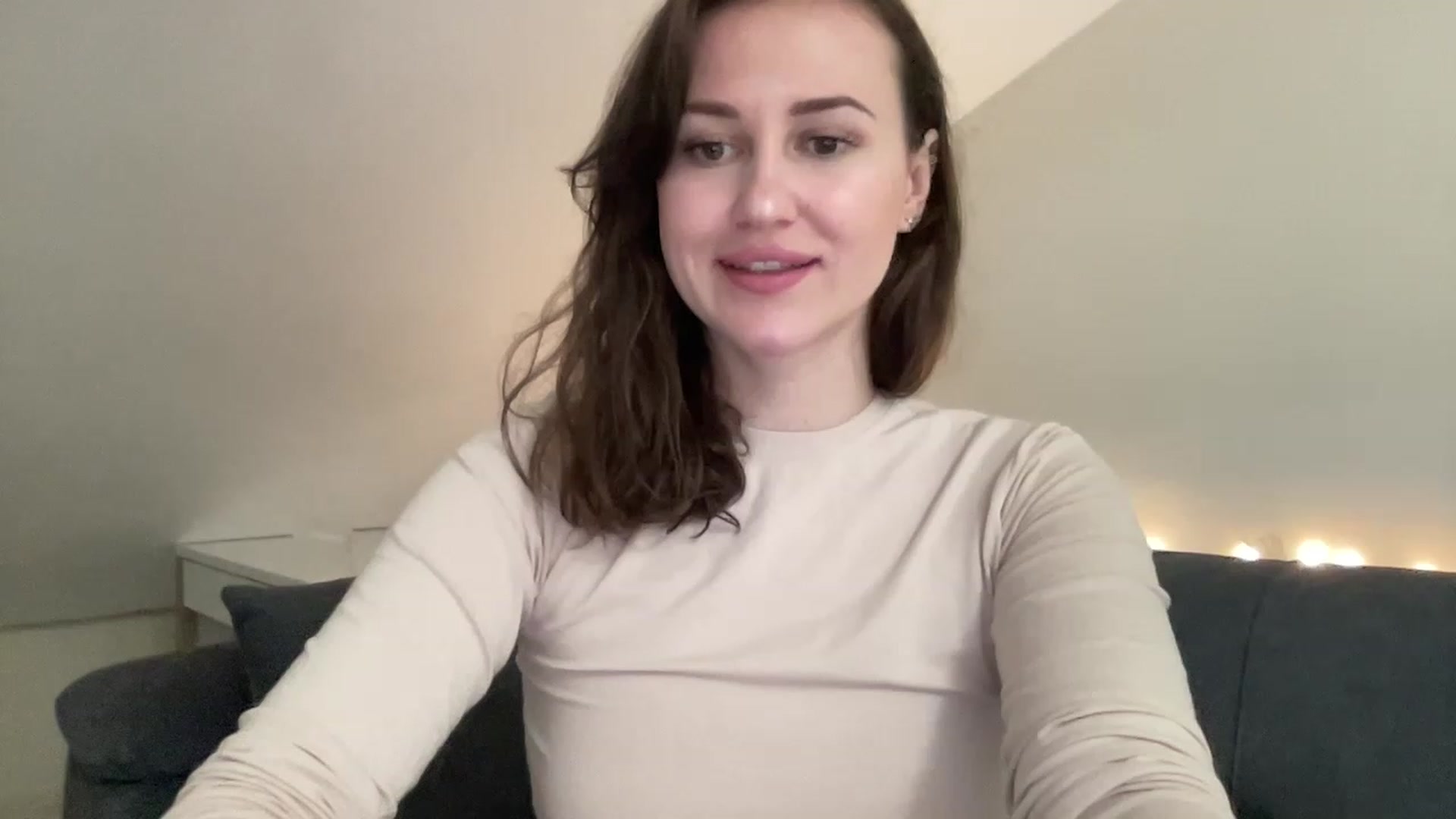 Gallery image thumbnail from Curvy_Bae's myfreecams stream on, 04/22/2023, 18:25 image 10 of 20