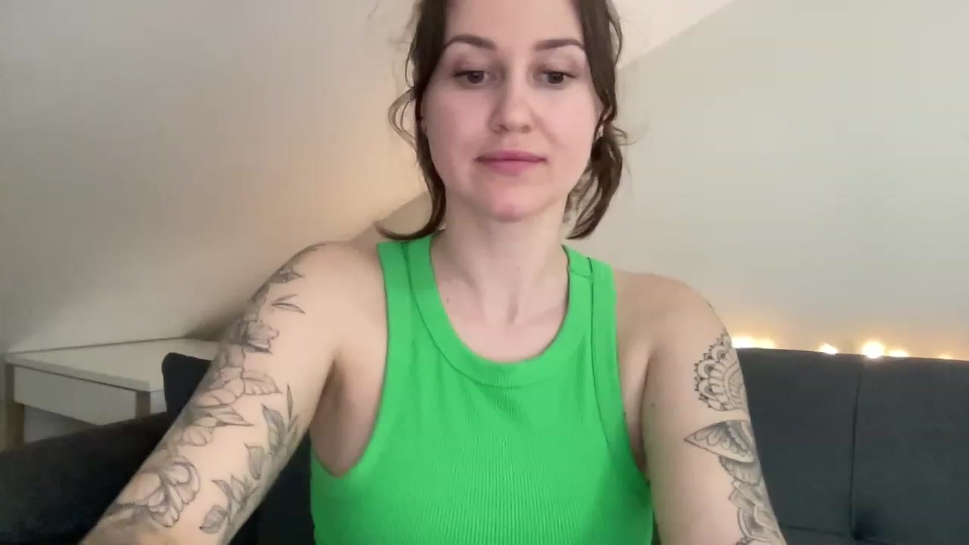 Gallery image thumbnail from Curvy_Bae's myfreecams stream on, 04/24/2023, 17:05 image 4 of 20