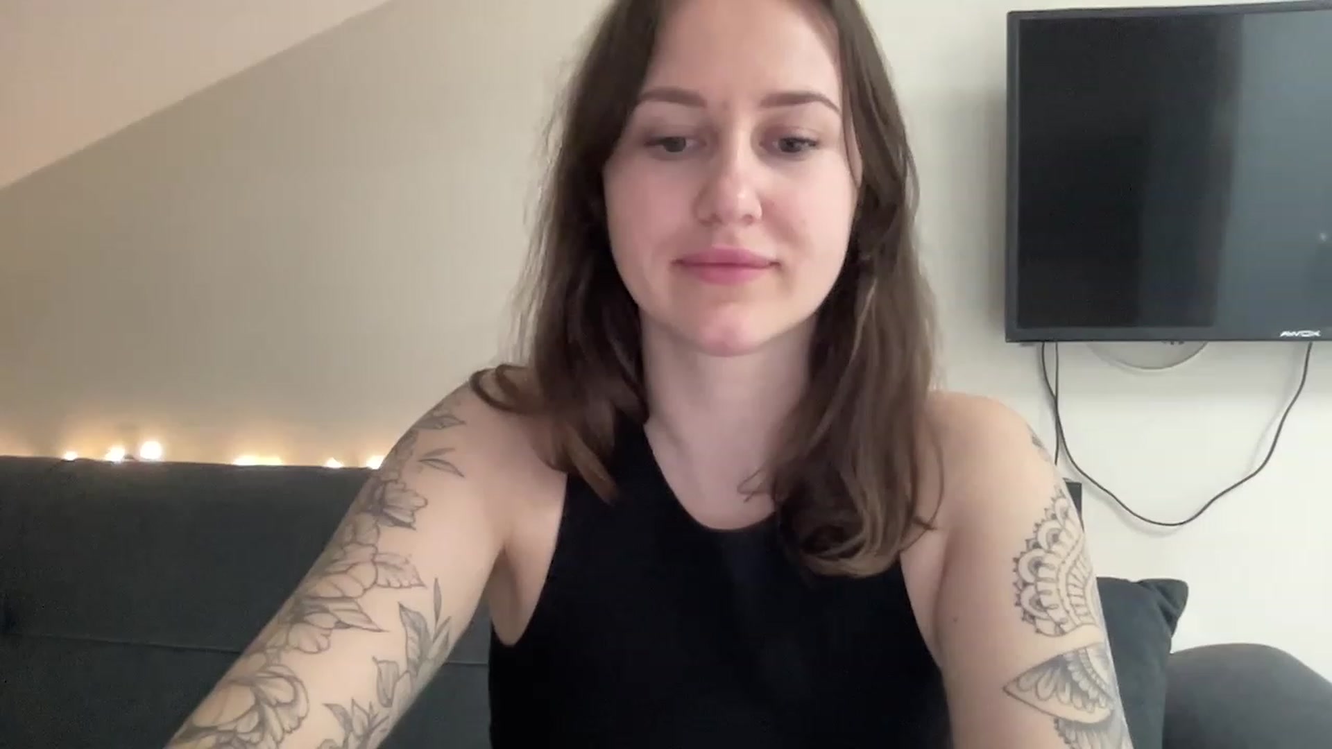 Gallery image thumbnail from Curvy_Bae's myfreecams stream on, 05/06/2023, 11:36 image 11 of 20