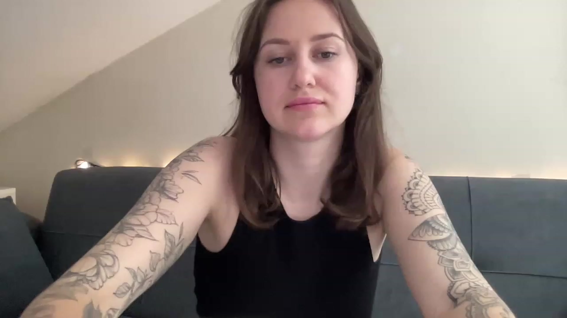 Gallery image thumbnail from Curvy_Bae's myfreecams stream on, 05/09/2023, 12:38 image 8 of 20