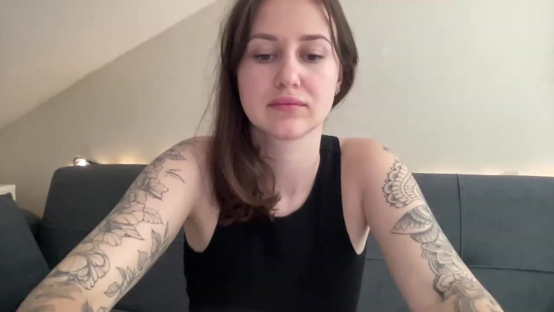 Gallery image thumbnail from Curvy_Bae's myfreecams stream on, 05/09/2023, 12:38 image 9 of 20