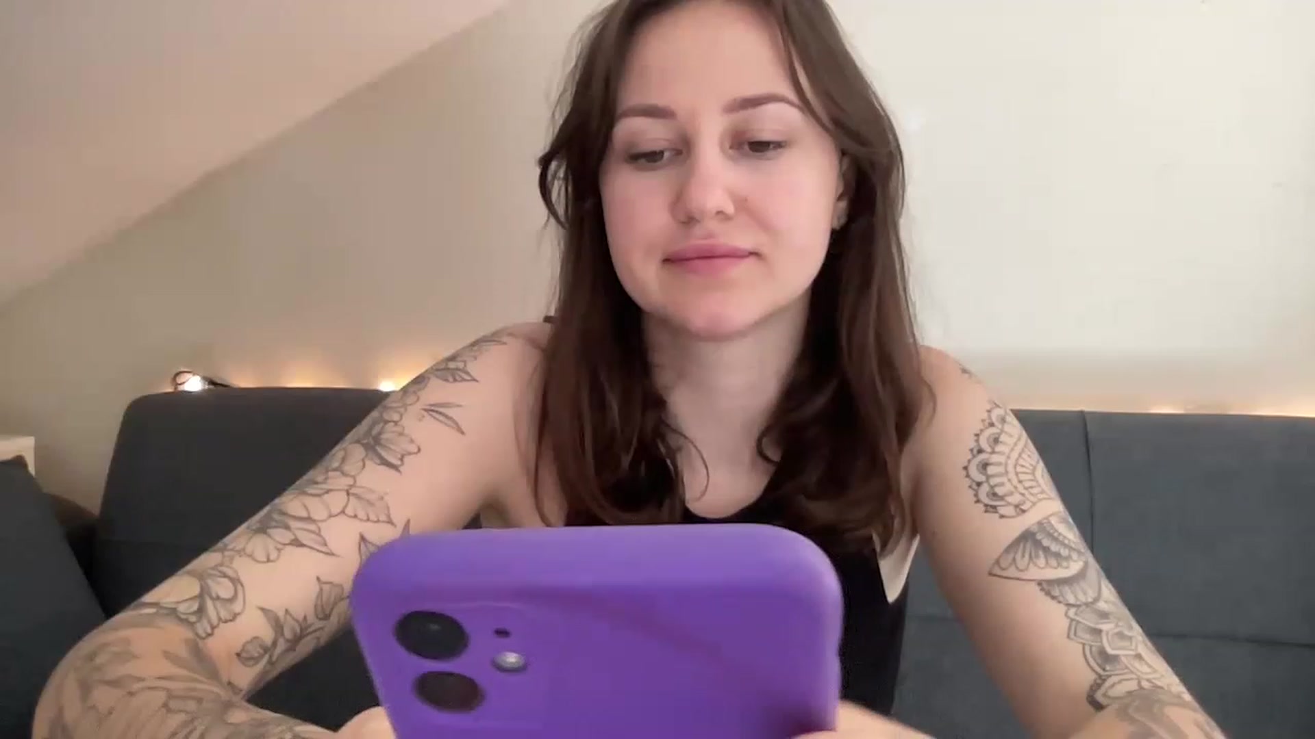 Gallery image thumbnail from Curvy_Bae's myfreecams stream on, 05/09/2023, 12:38 image 3 of 20
