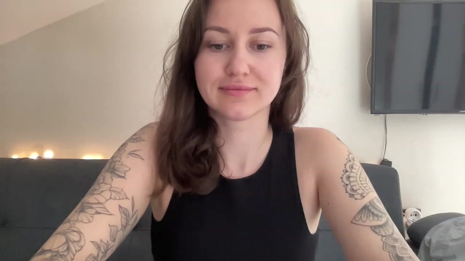Gallery image thumbnail from Curvy_Bae's myfreecams stream on, 05/14/2023, 09:02 image 9 of 20