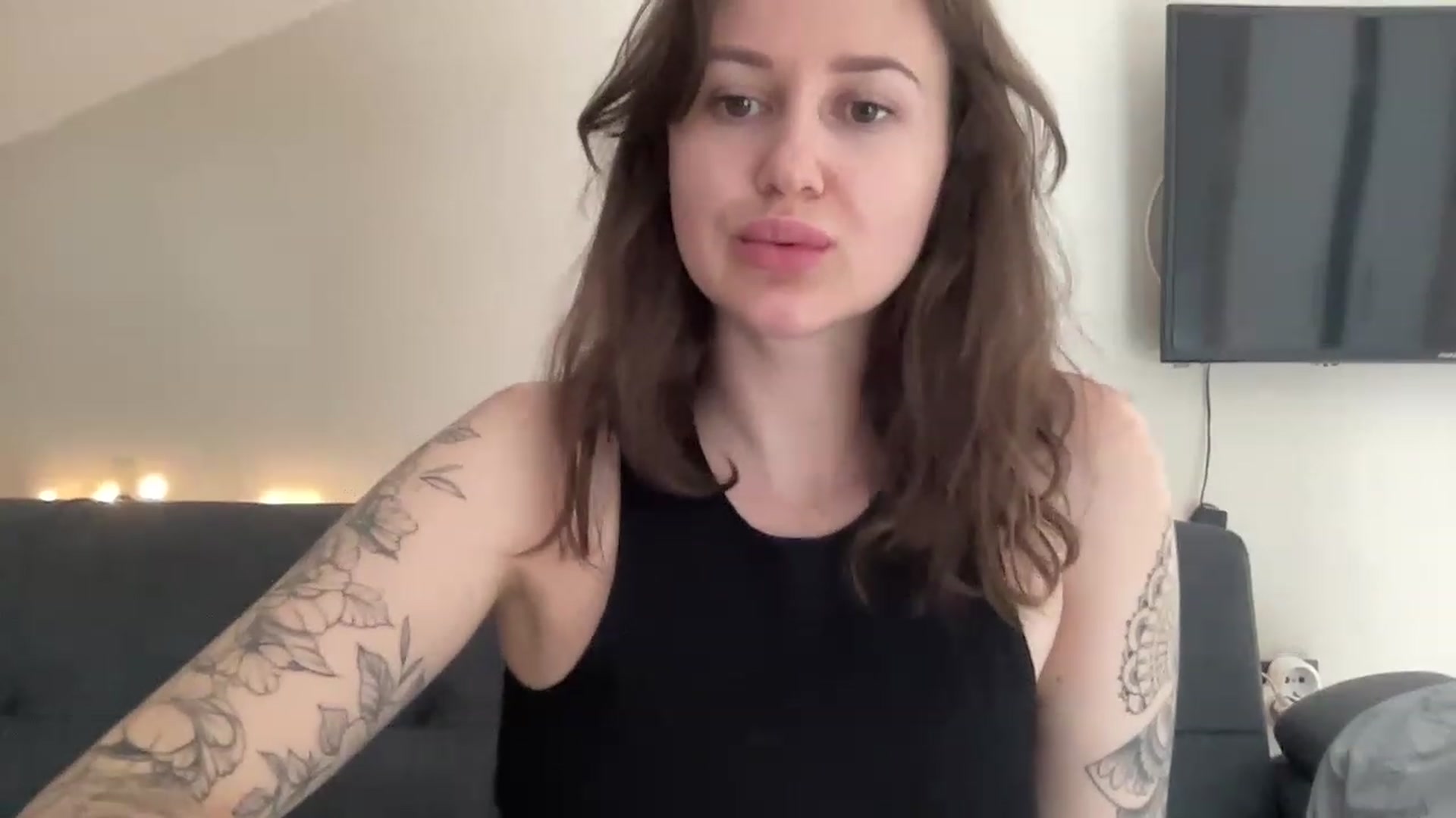 Gallery image thumbnail from Curvy_Bae's myfreecams stream on, 05/14/2023, 09:02 image 18 of 20