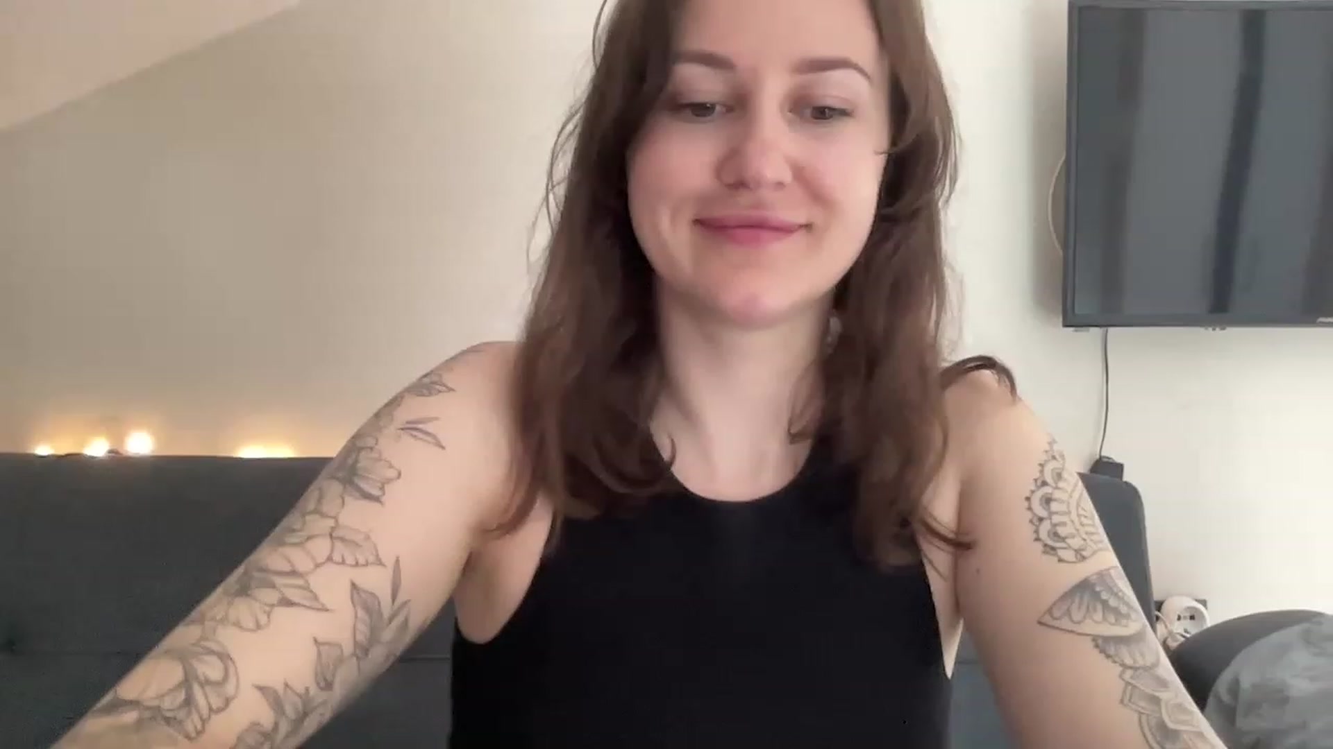 Gallery image thumbnail from Curvy_Bae's myfreecams stream on, 05/14/2023, 09:02 image 6 of 20