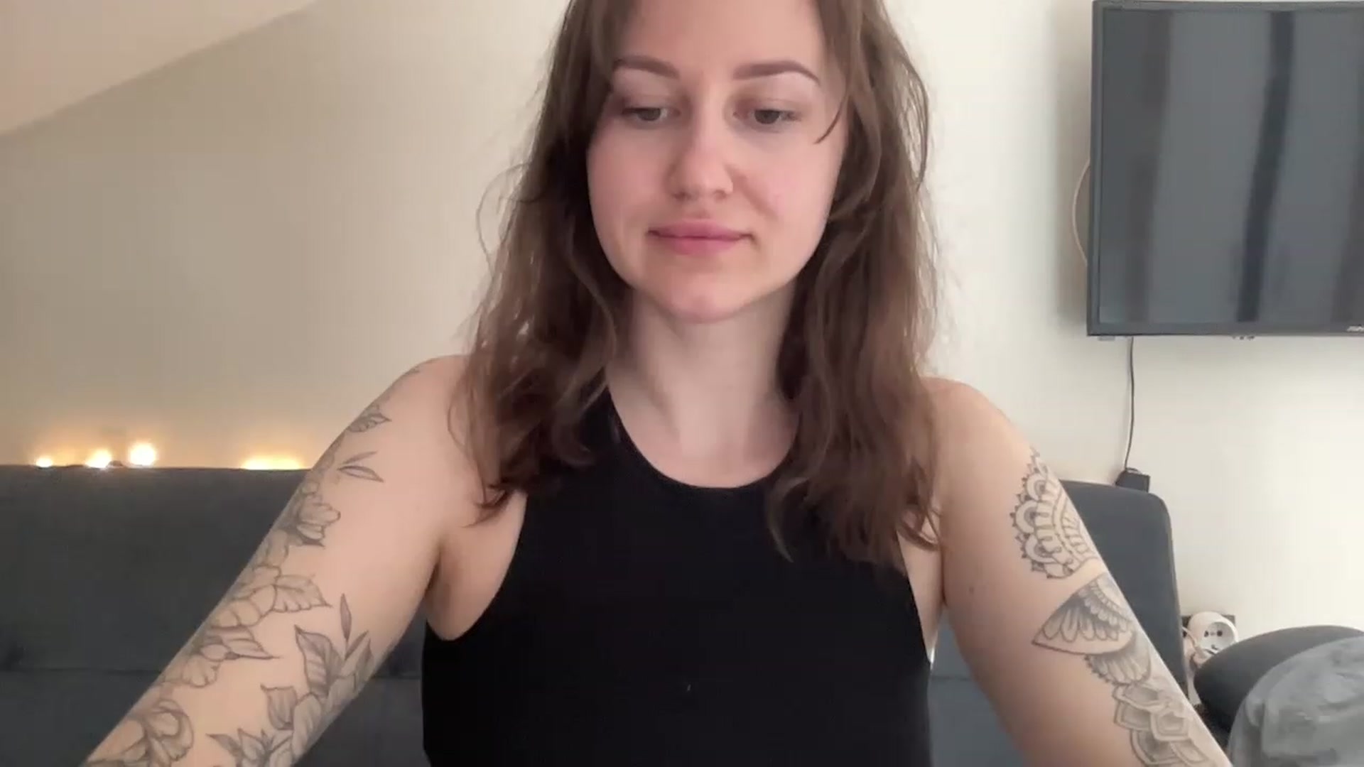 Gallery image thumbnail from Curvy_Bae's myfreecams stream on, 05/14/2023, 09:02 image 17 of 20