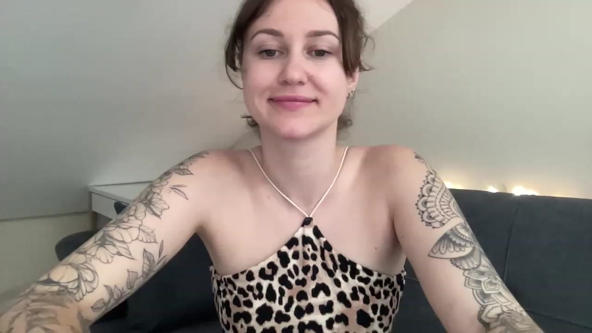 Gallery image thumbnail from Curvy_Bae's myfreecams stream on, 05/20/2023, 13:51 image 18 of 20