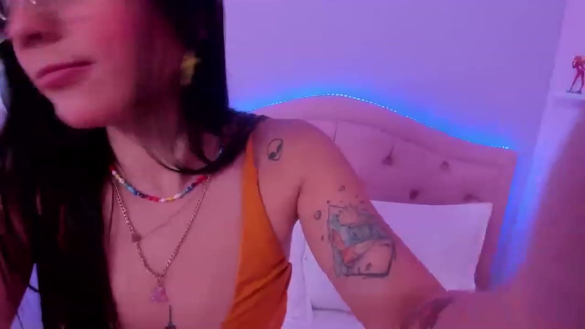Gallery image thumbnail from Curvy_Girl_'s myfreecams stream on, 04/22/2023, 06:09 image 15 of 20