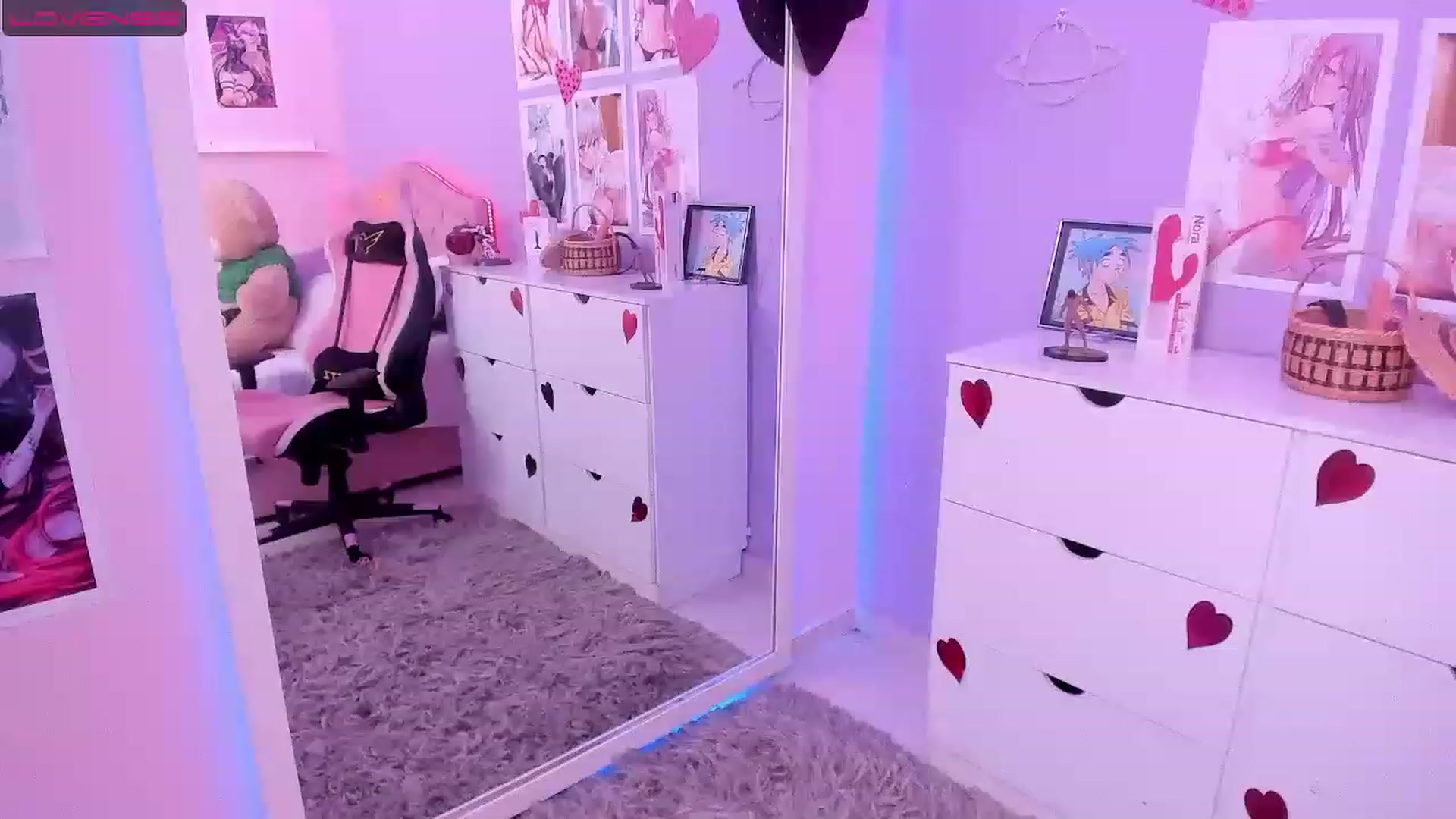 Gallery image thumbnail from Curvy_Girl_'s myfreecams stream on, 05/19/2023, 03:15 image 20 of 20