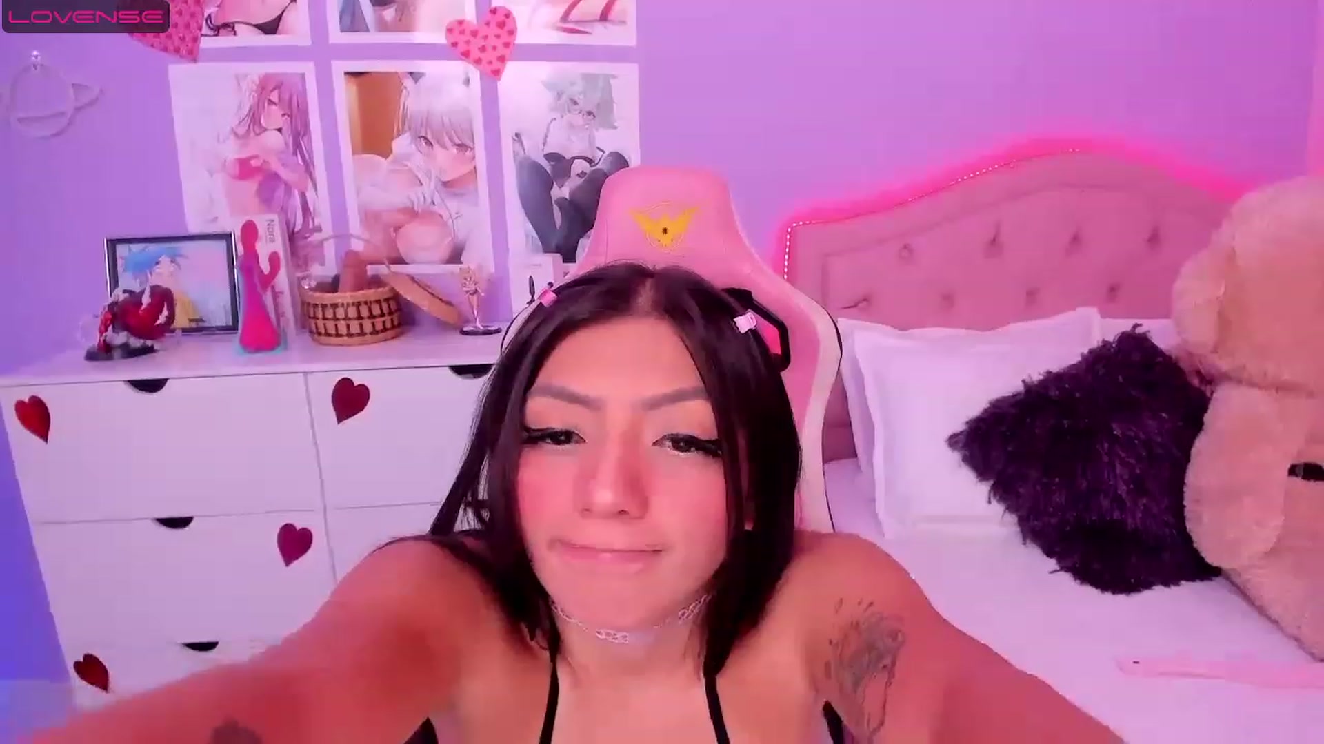 Gallery image thumbnail from Curvy_Girl_'s myfreecams stream on, 06/06/2023, 02:11 image 17 of 20