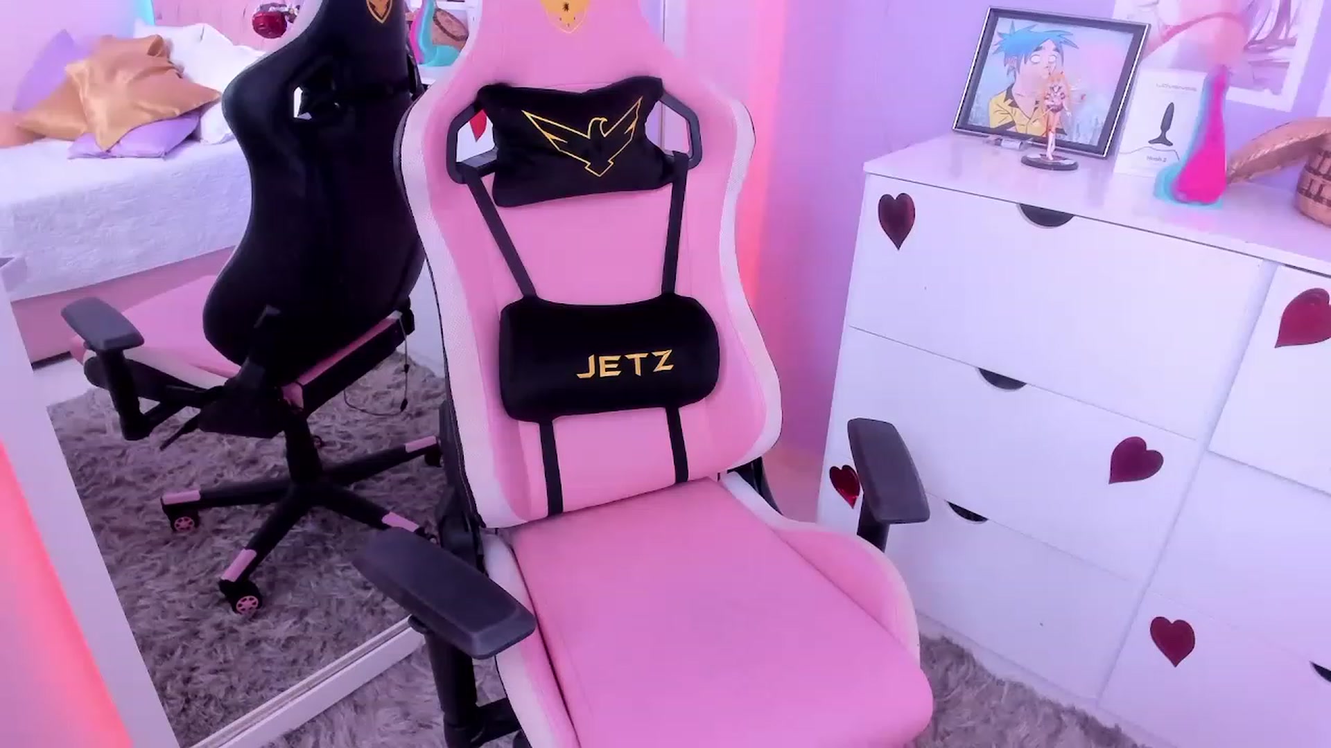 Gallery image thumbnail from Curvy_Girl_'s myfreecams stream on, 06/21/2023, 24:54 image 11 of 20