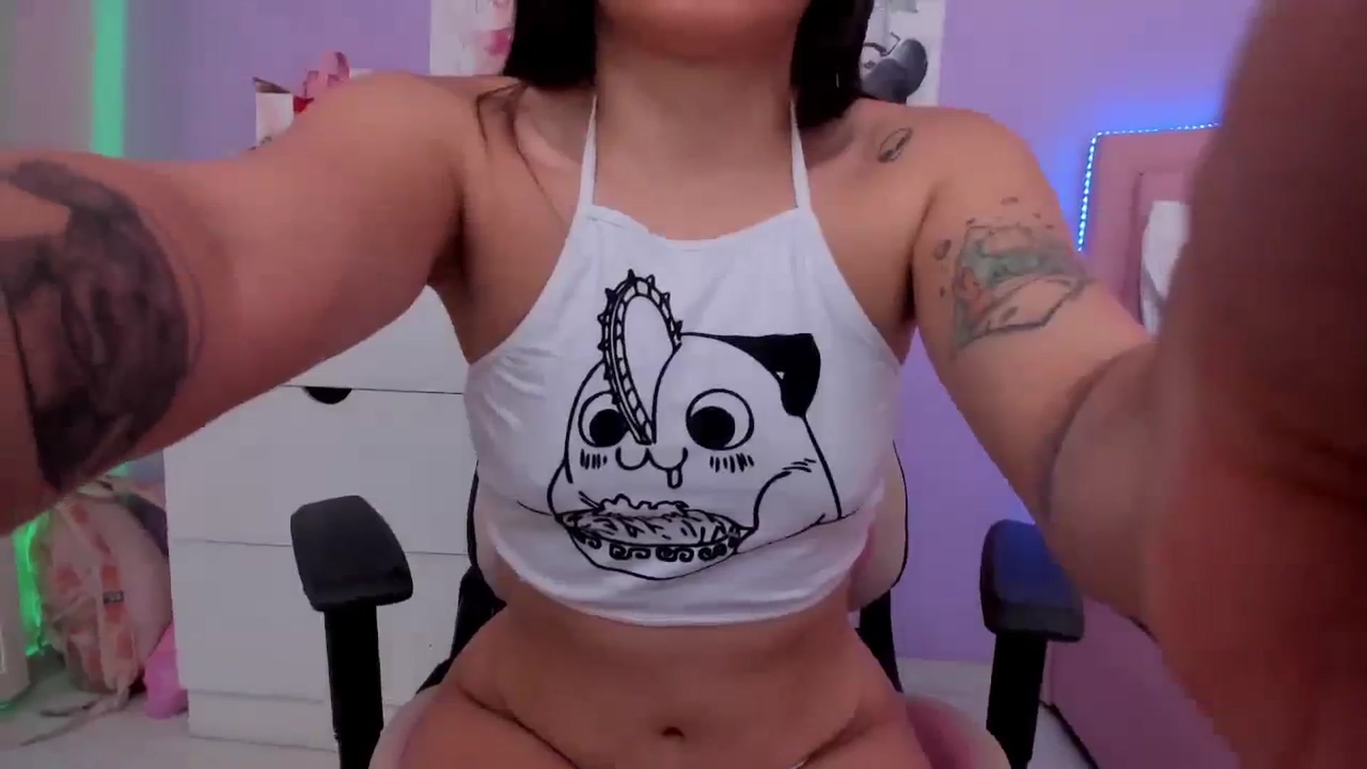Gallery image thumbnail from Curvy_Girl_'s myfreecams stream on, 03/01/2024, 01:39 image 16 of 20