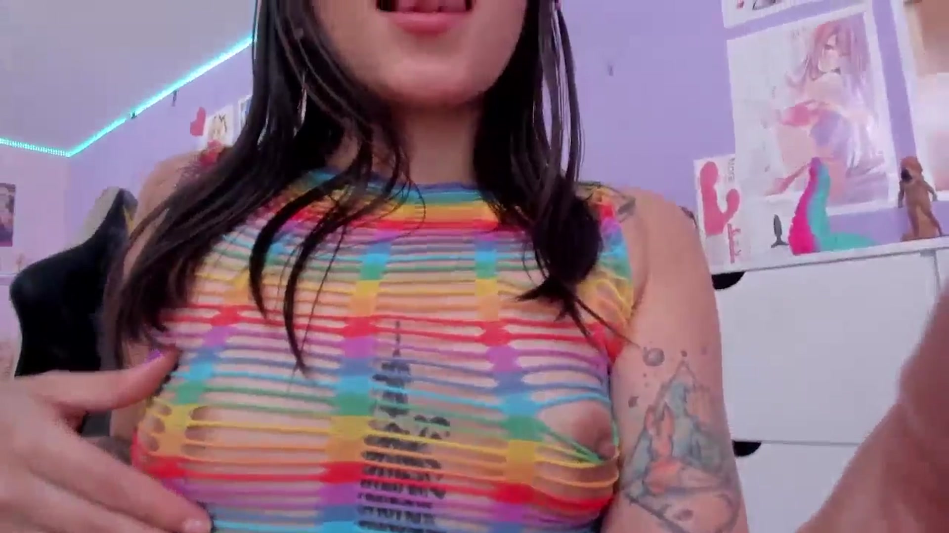 Gallery image thumbnail from Curvy_Girl_'s myfreecams stream on, 04/17/2024, 06:56 image 10 of 20