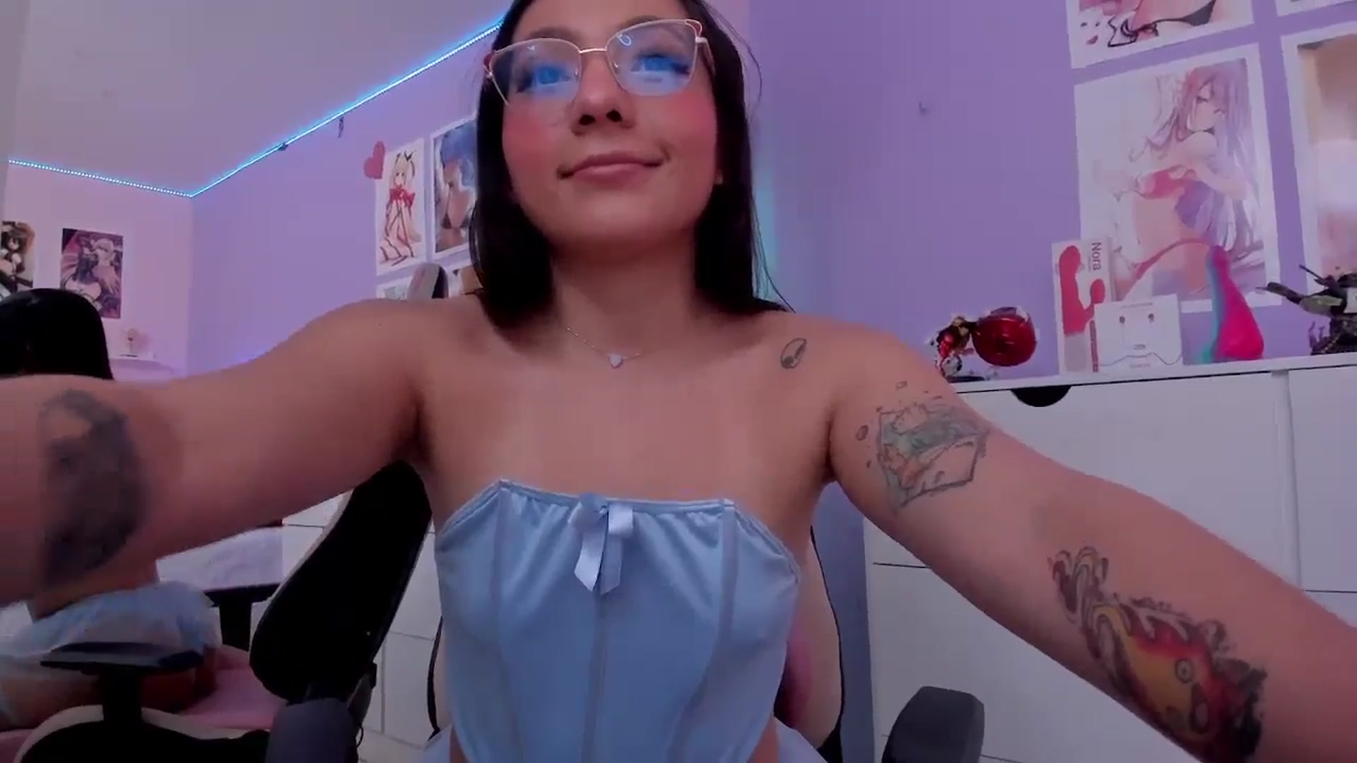 Gallery image thumbnail from Curvy_Girl_'s myfreecams stream on, 08/08/2024, 02:44 image 7 of 20