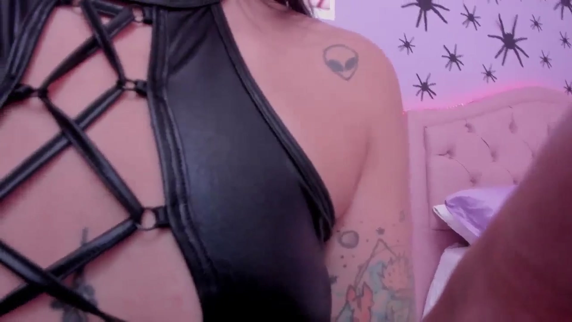 Gallery image thumbnail from Curvy_Girl_'s myfreecams stream on, 10/17/2024, 07:54 image 10 of 20
