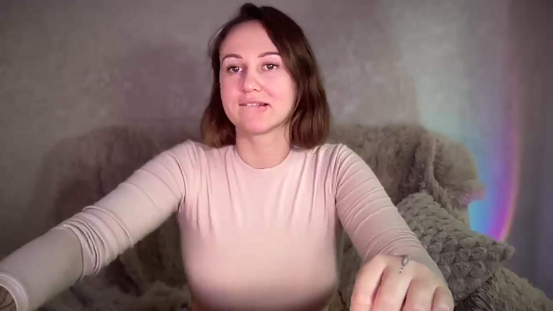 Gallery image thumbnail from Curvy_Me's myfreecams stream on, 11/22/2024, 15:39 image 20 of 20